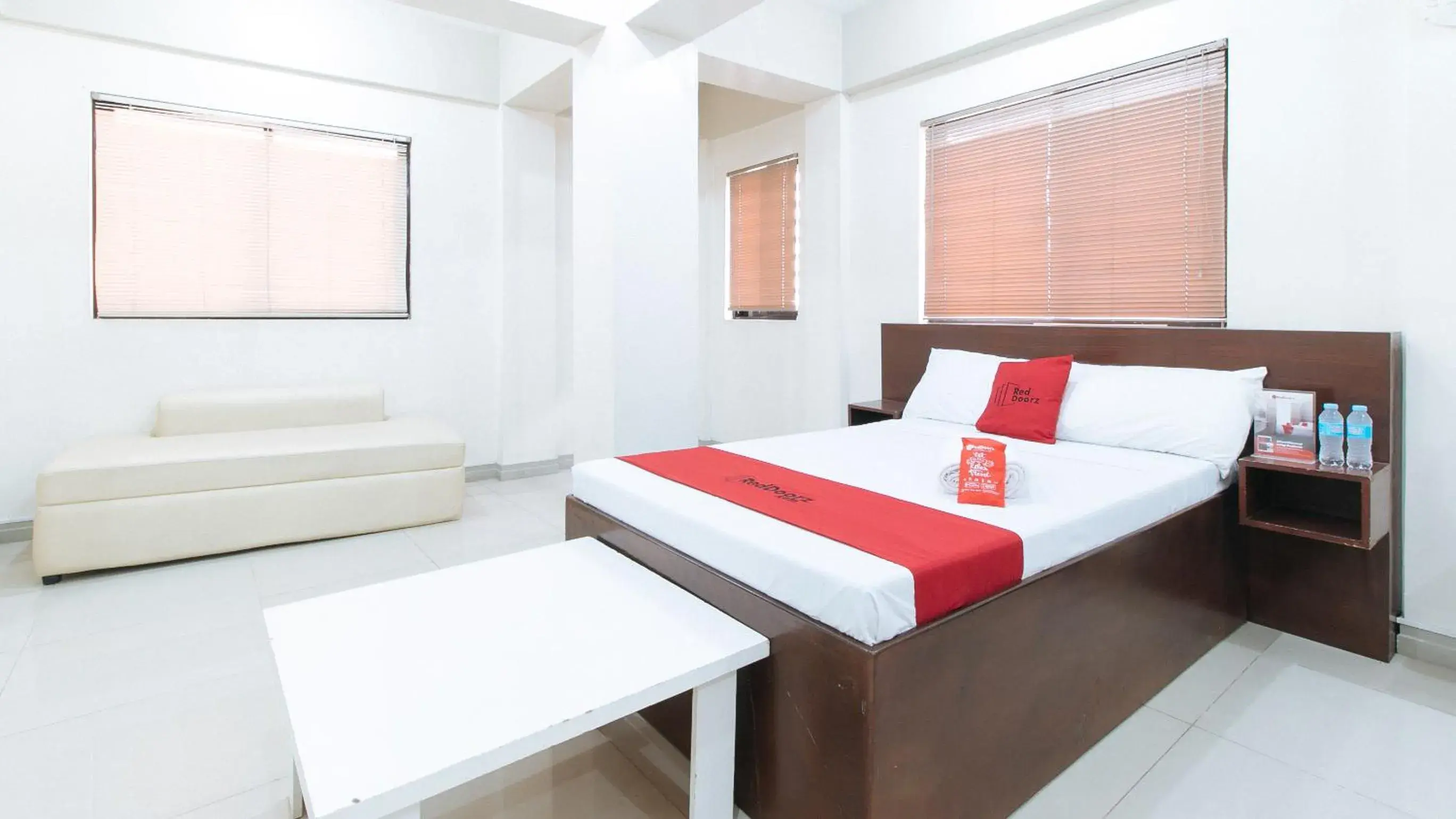 Bedroom in RedDoorz near Pasay Taft