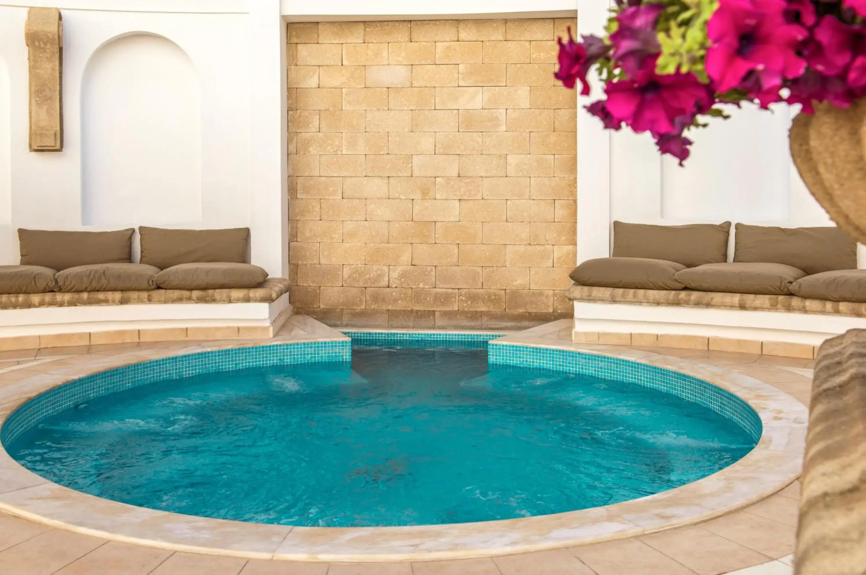 Swimming Pool in Mitsis Petit Palais Beach Hotel