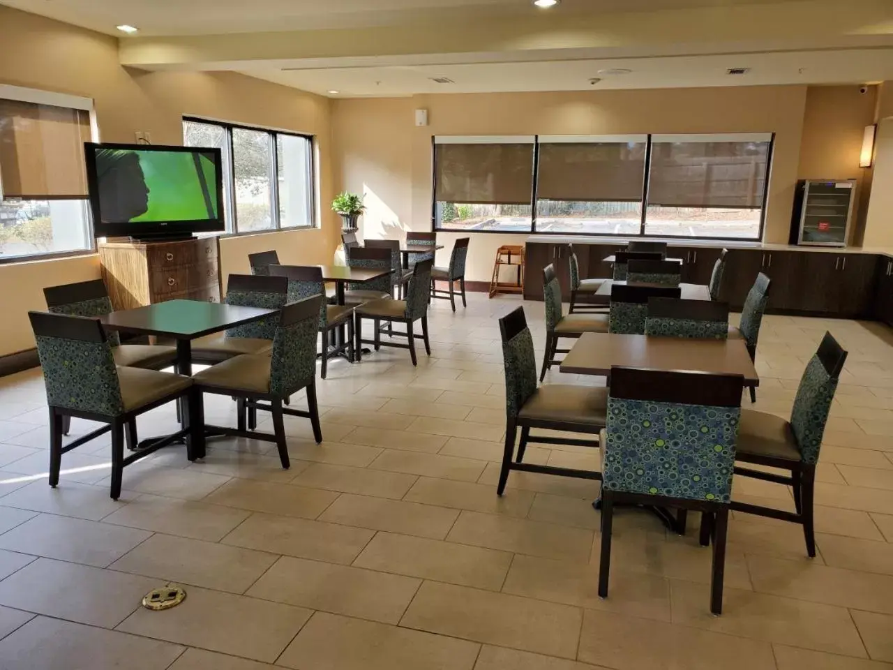 Dining area, Restaurant/Places to Eat in Comfort Suites Columbia Northeast - Fort Jackson