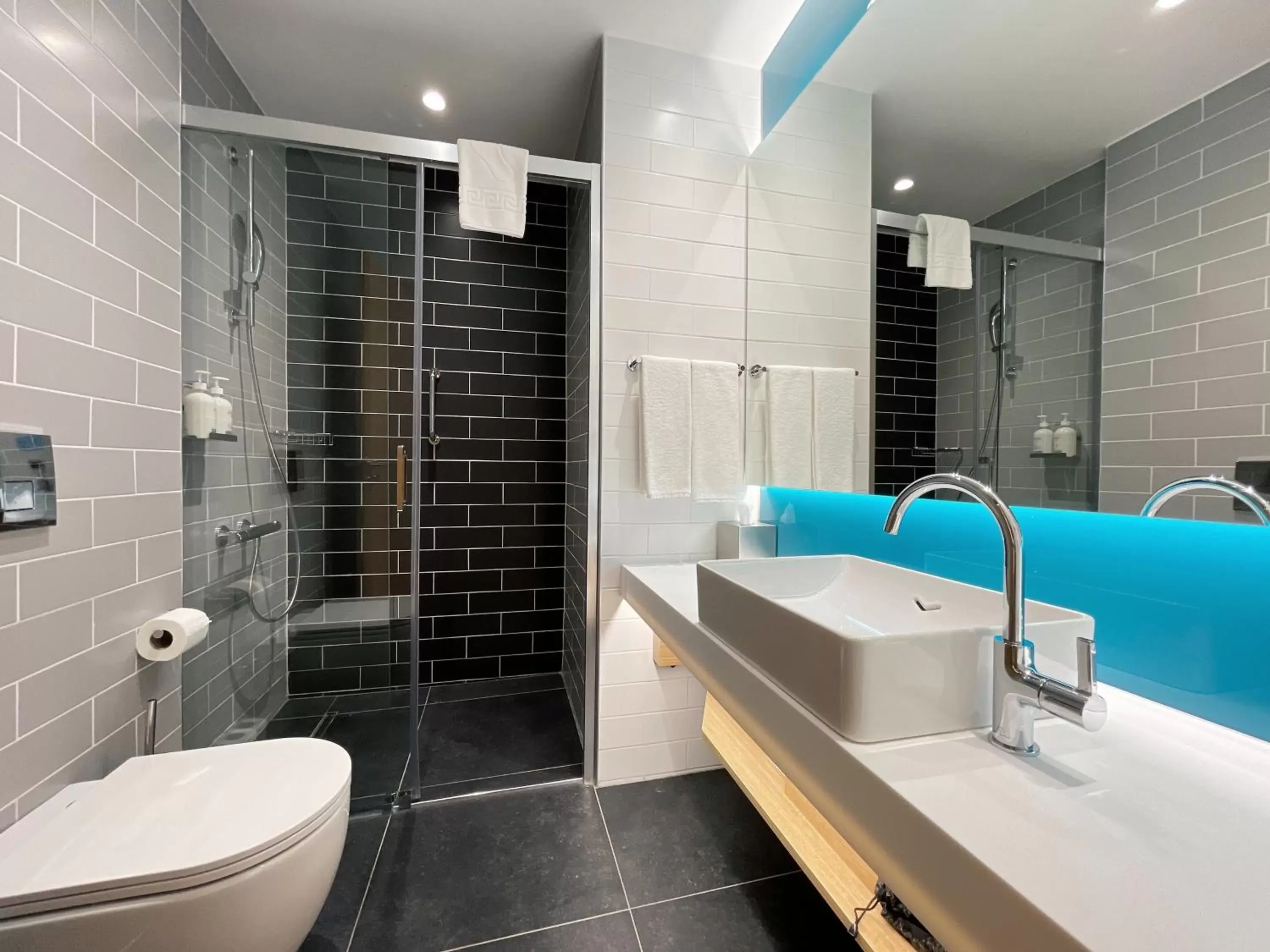 Bathroom in Holiday Inn Express - Ankara - Airport, an IHG Hotel