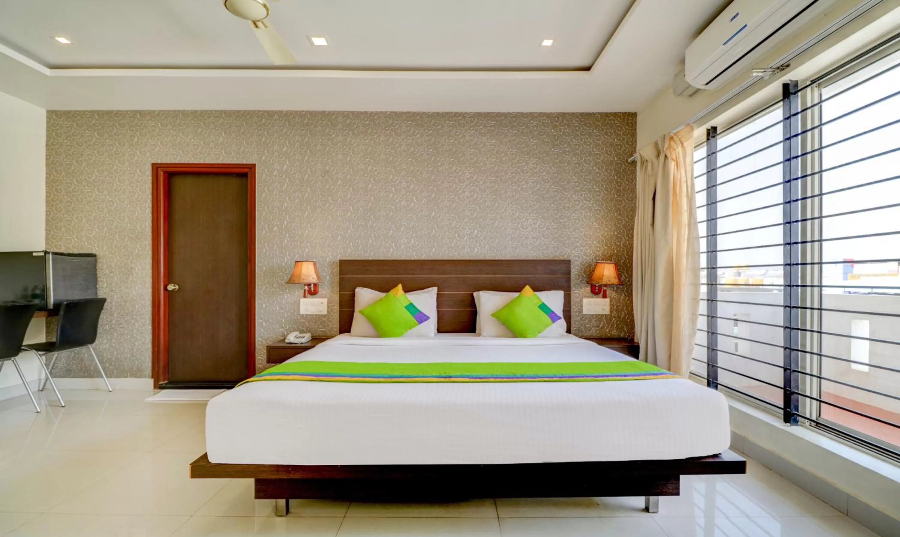 Bed in Treebo Trend Orchid MG Road