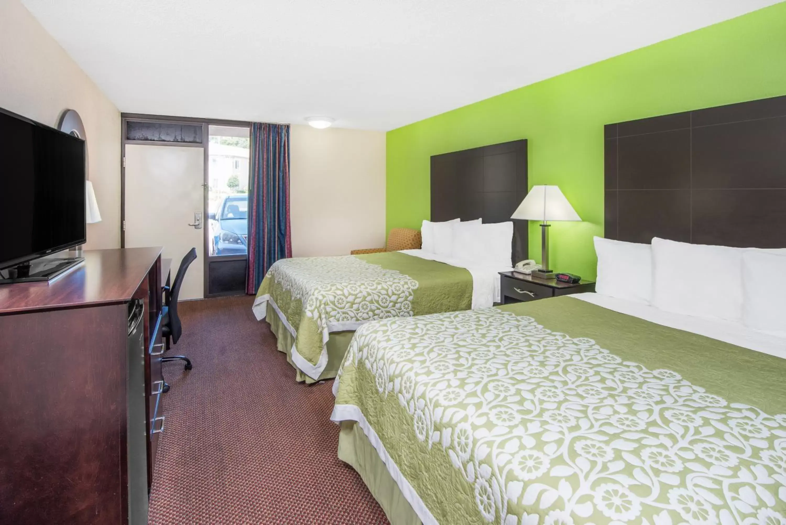 Photo of the whole room, Bed in Days Inn by Wyndham Calvert City - Paducah East Photo of the whole room, Bed in Days Inn by Wyndham Calvert City - Paducah East