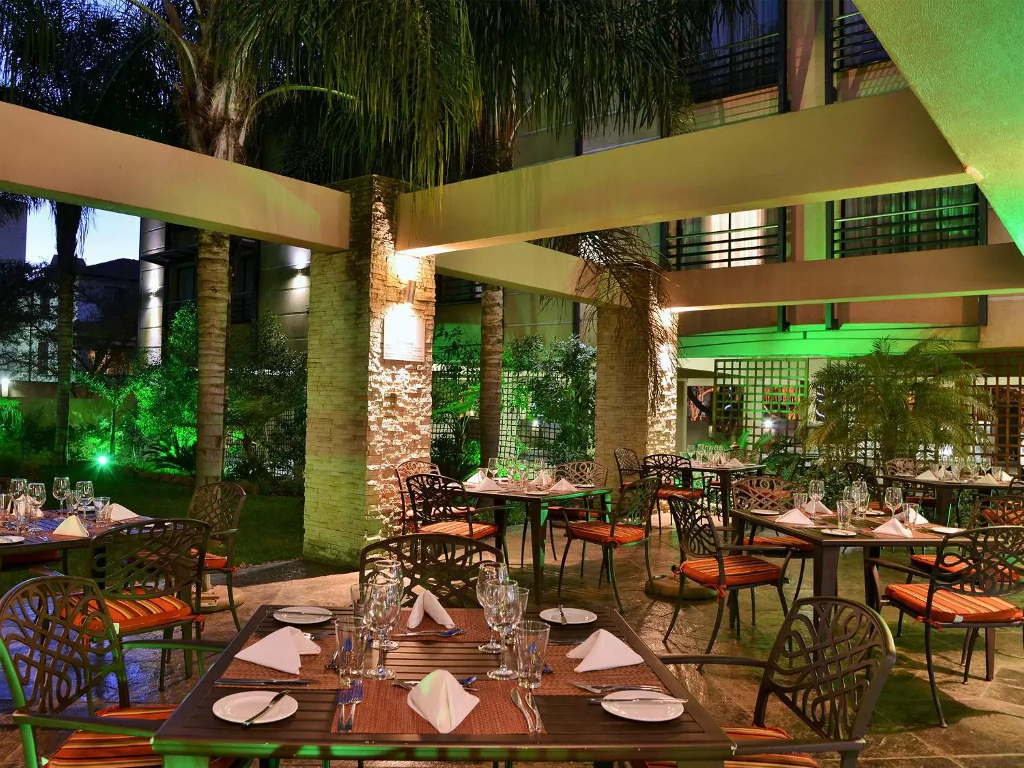 Patio, Restaurant/Places to Eat in Premier Hotel Pretoria