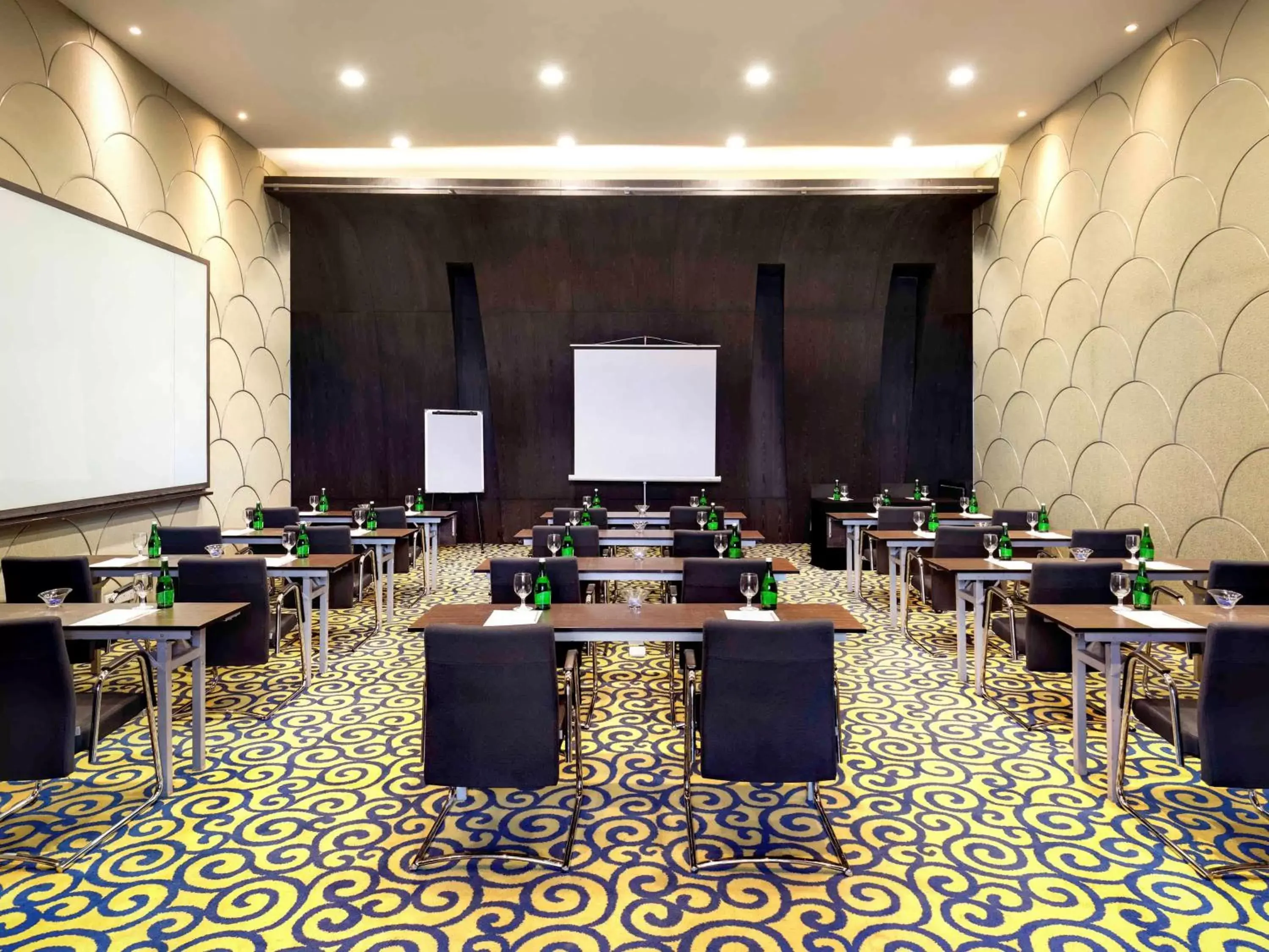 Meeting/conference room in Novotel Lampung
