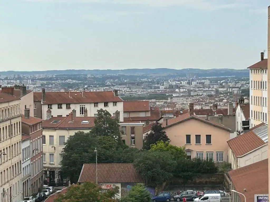 City view in Hôtel de la Croix-Rousse
