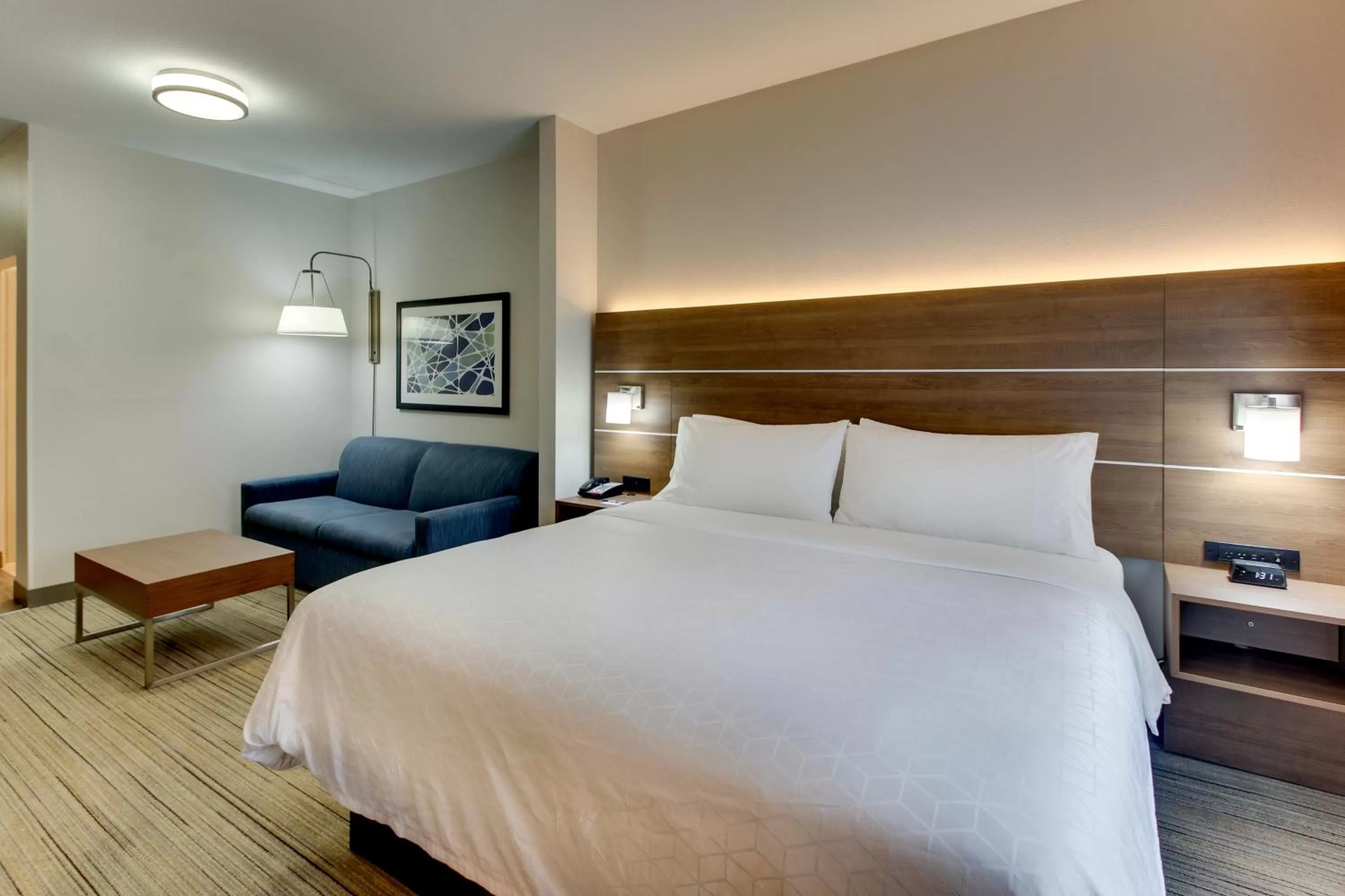 Bed in Holiday Inn Express Hotel & Suites Austell Powder Springs by IHG