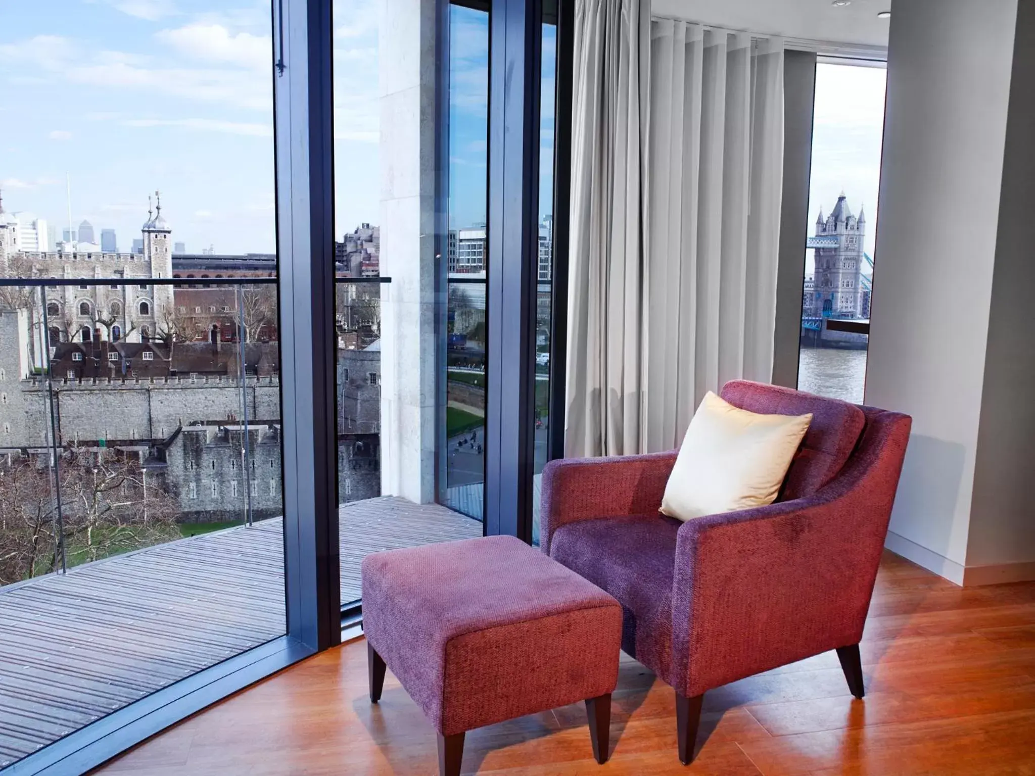 View (from property/room), Seating Area in Cheval Three Quays at The Tower of London