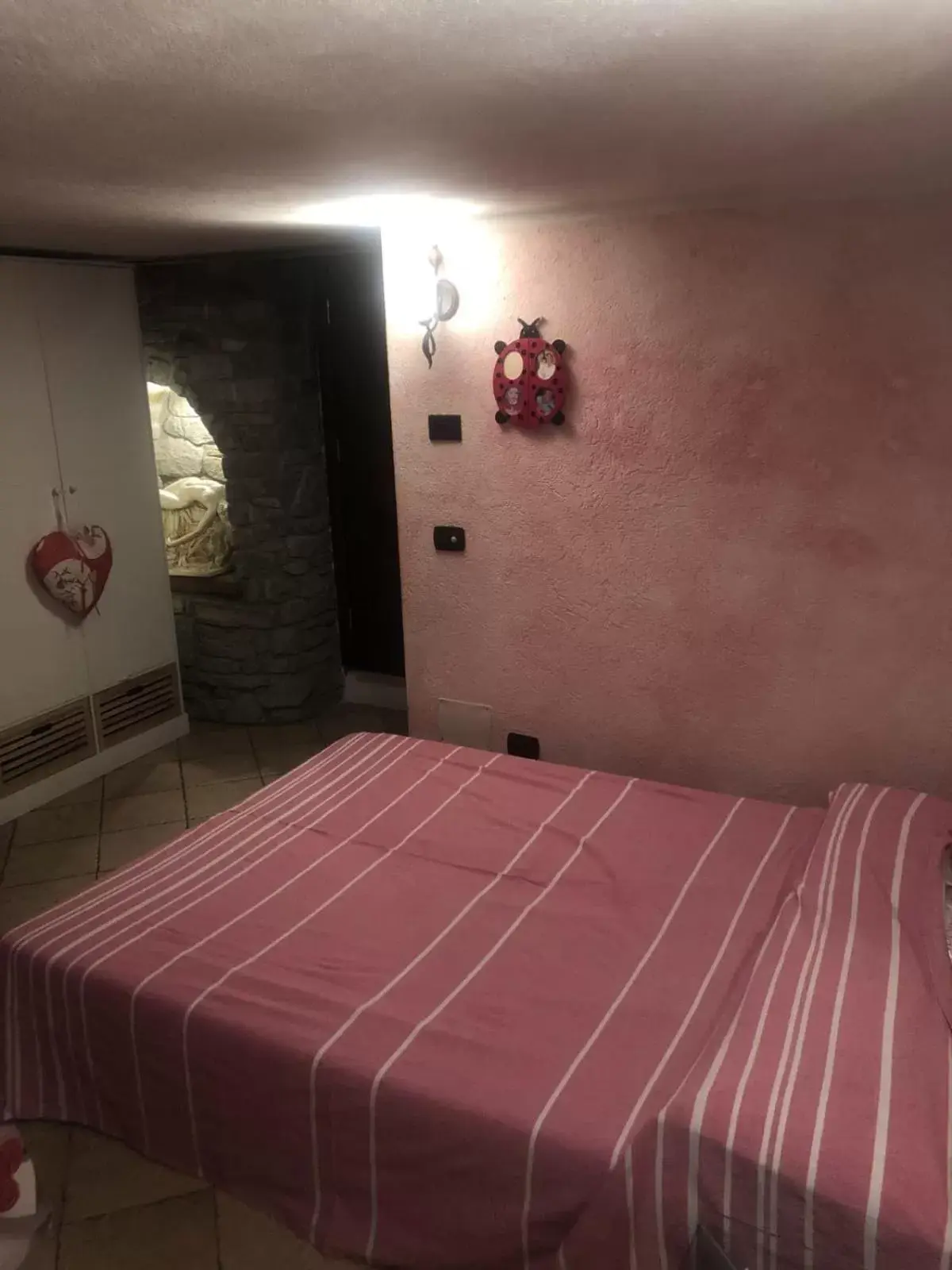 Bed in Camera matrimoniale in relax per 2 persone da Cinzia