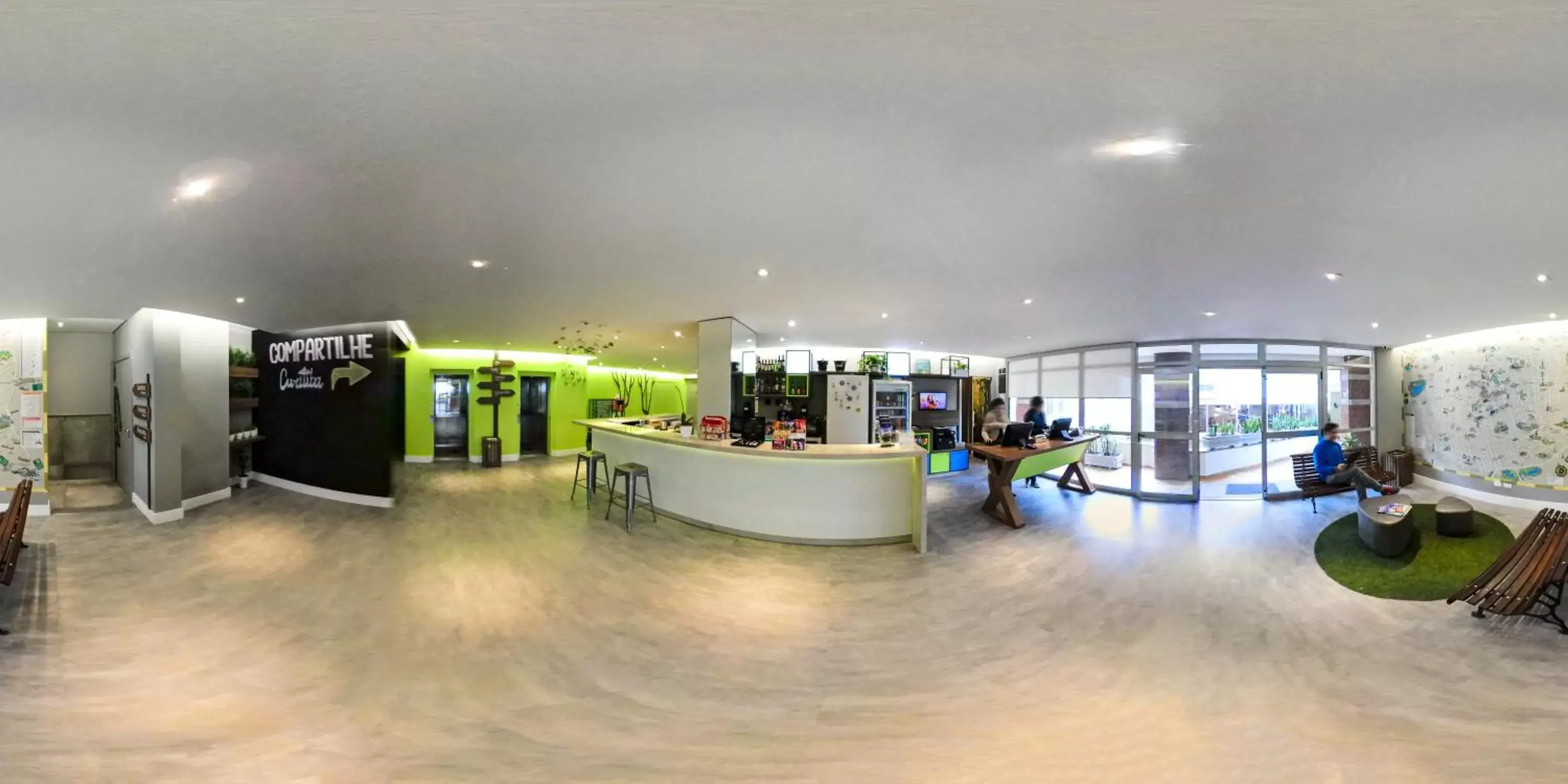 Lobby or reception in ibis Styles Curitiba Centro Civico