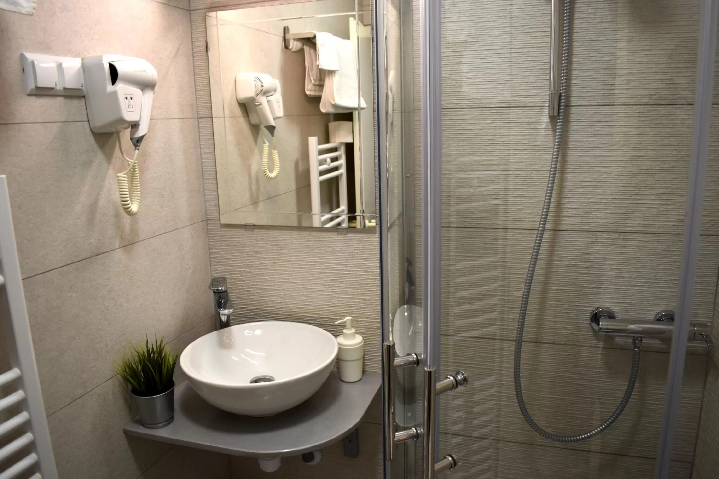 Shower in Hotel Fala Zagreb