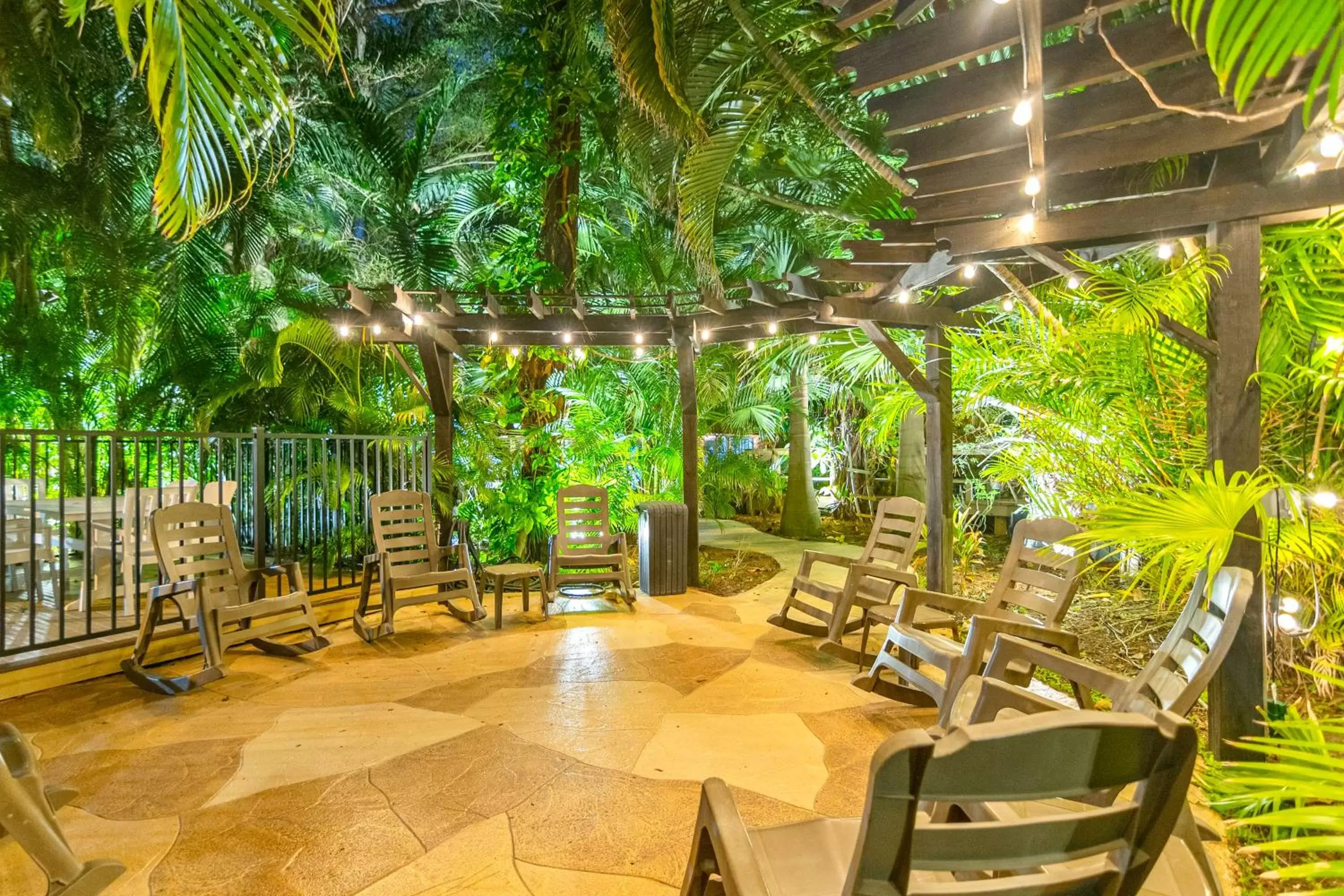 Seating area in The Fairways Inn of Naples