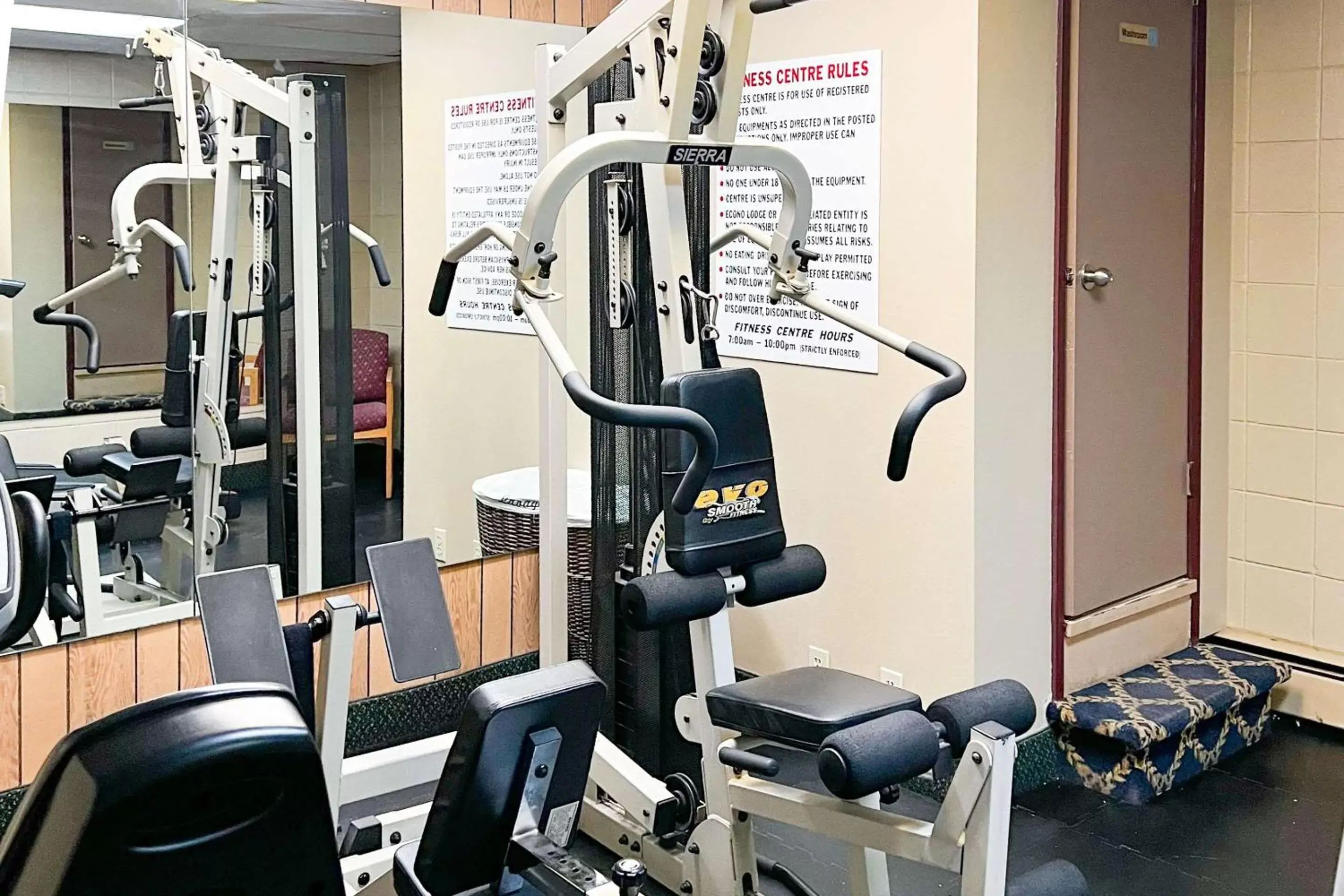 Fitness centre/facilities, Fitness Center/Facilities in Econo Lodge Motel Village