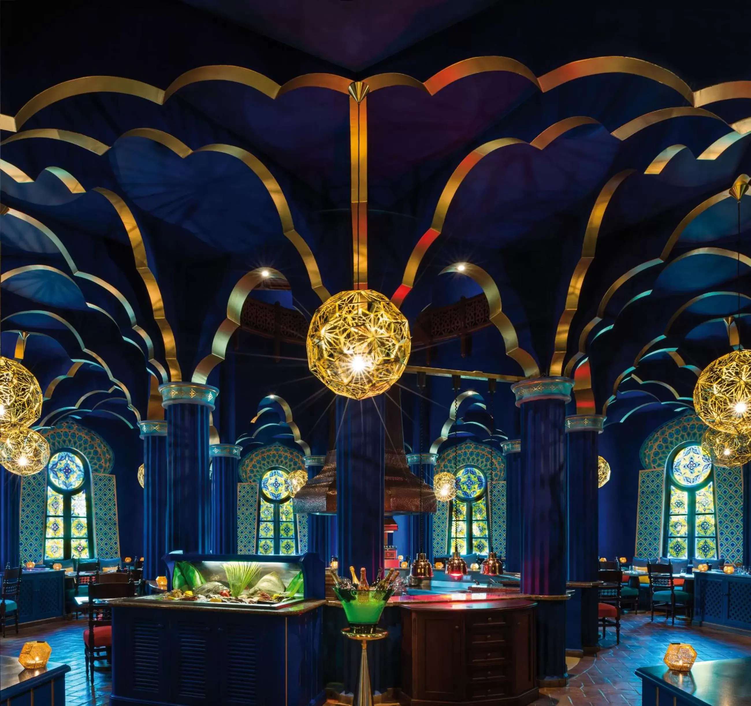 Restaurant/places to eat in Vila Vita Parc Restaurant/places to eat in Vila Vita Parc