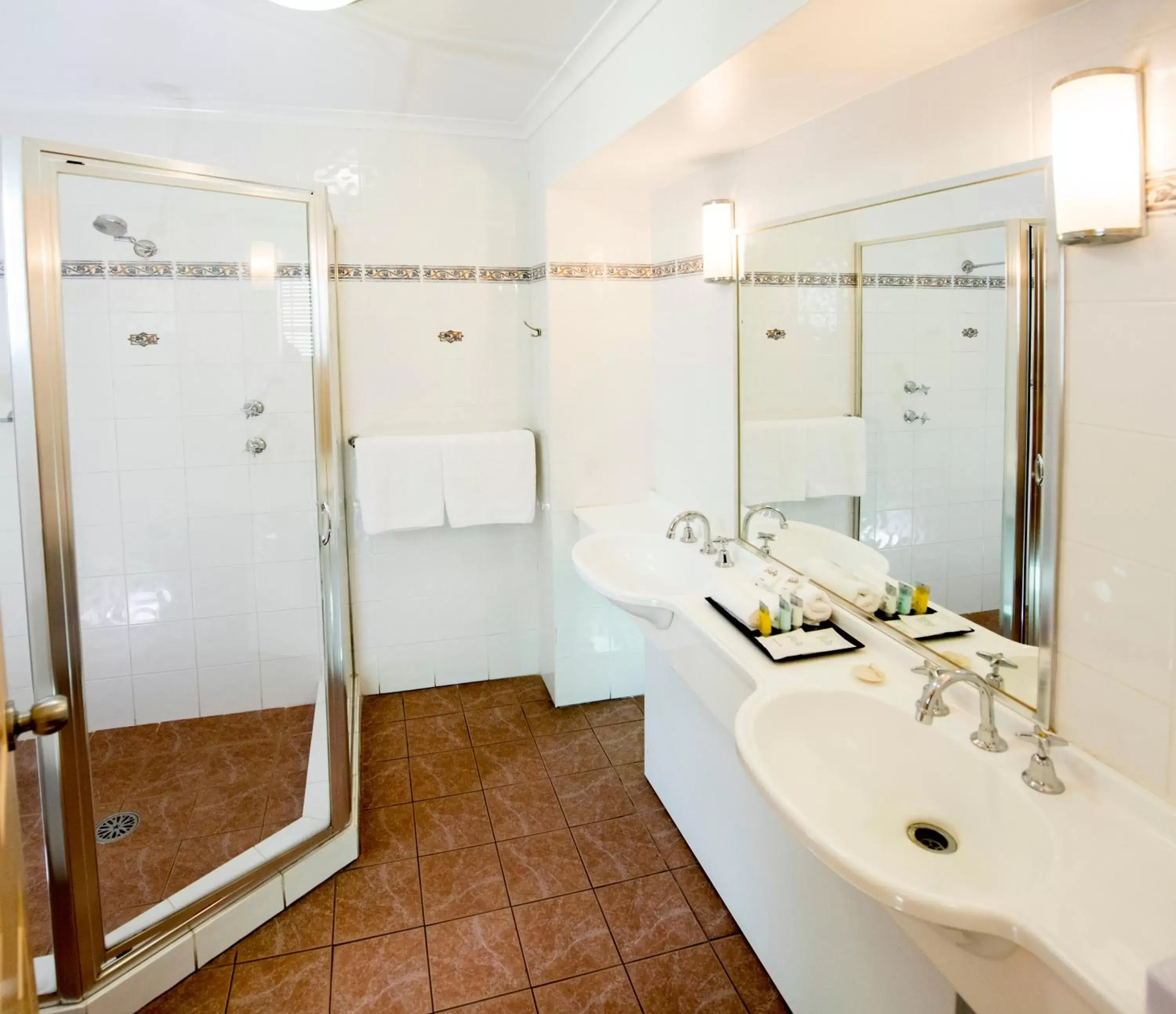 Bathroom in Quality Inn Penrith Sydney