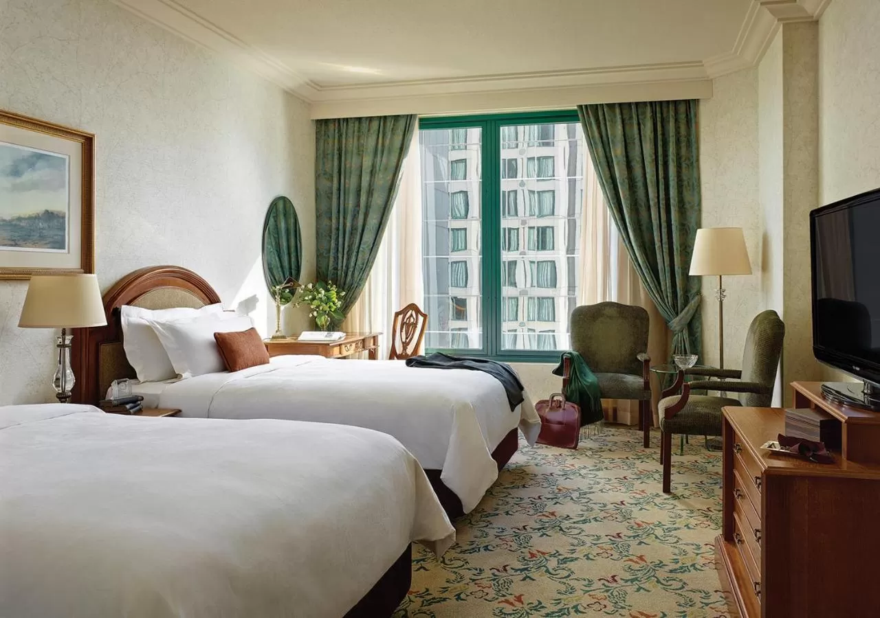 Photo of the whole room, Bed in The Langham Melbourne