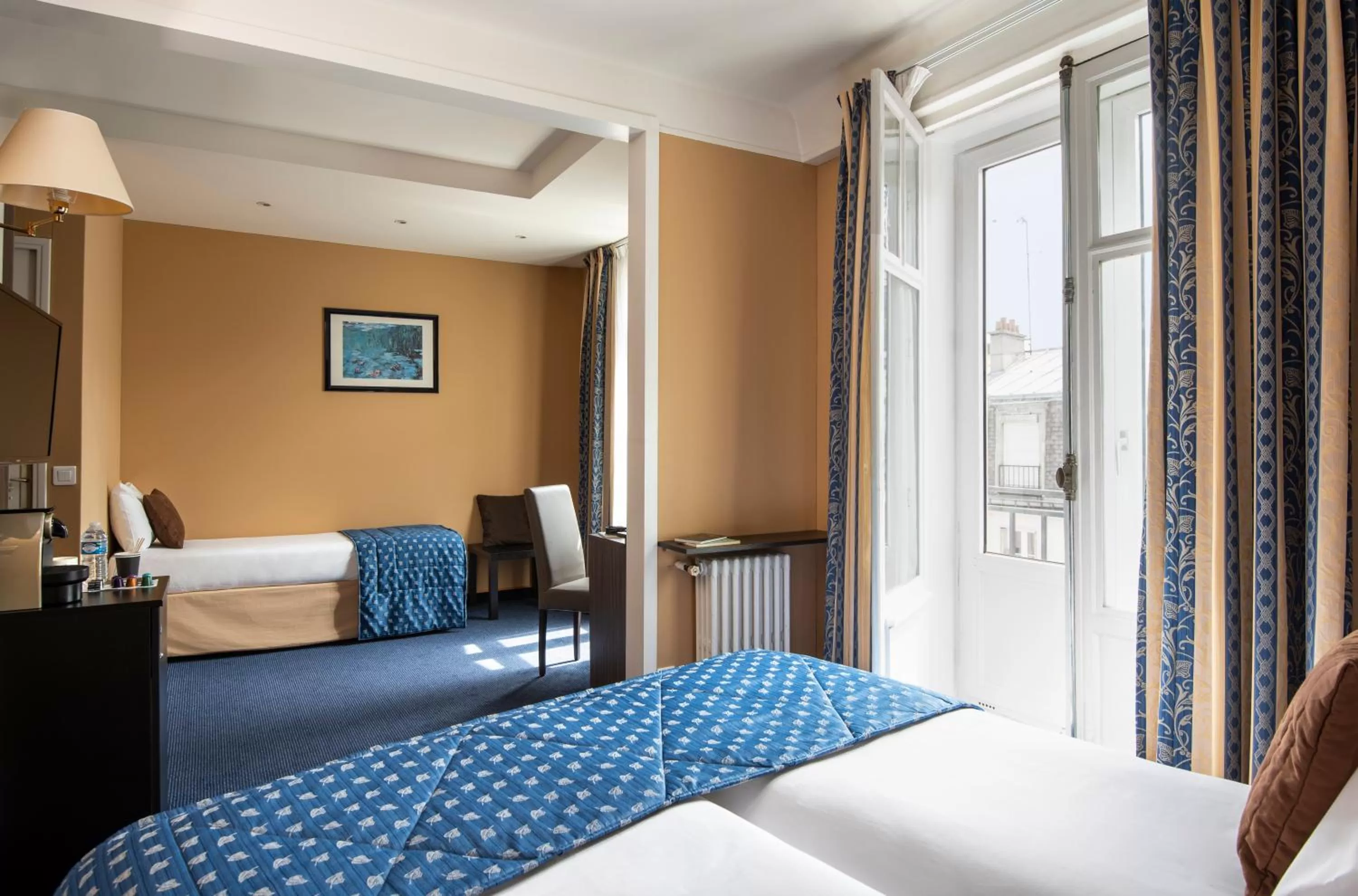 Bed in Abaca Messidor by Happyculture