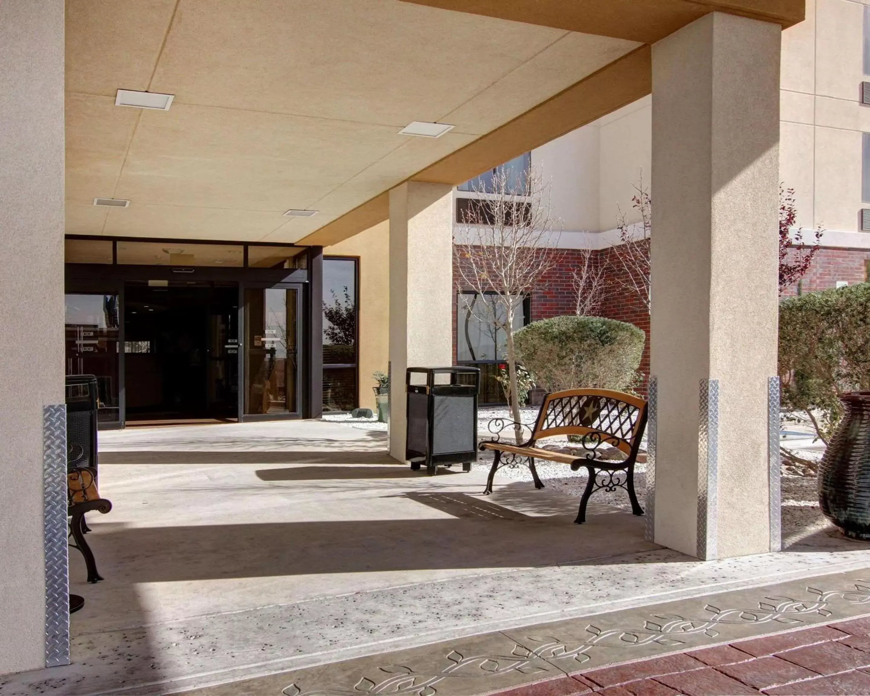 Property building in Comfort Suites El Paso West