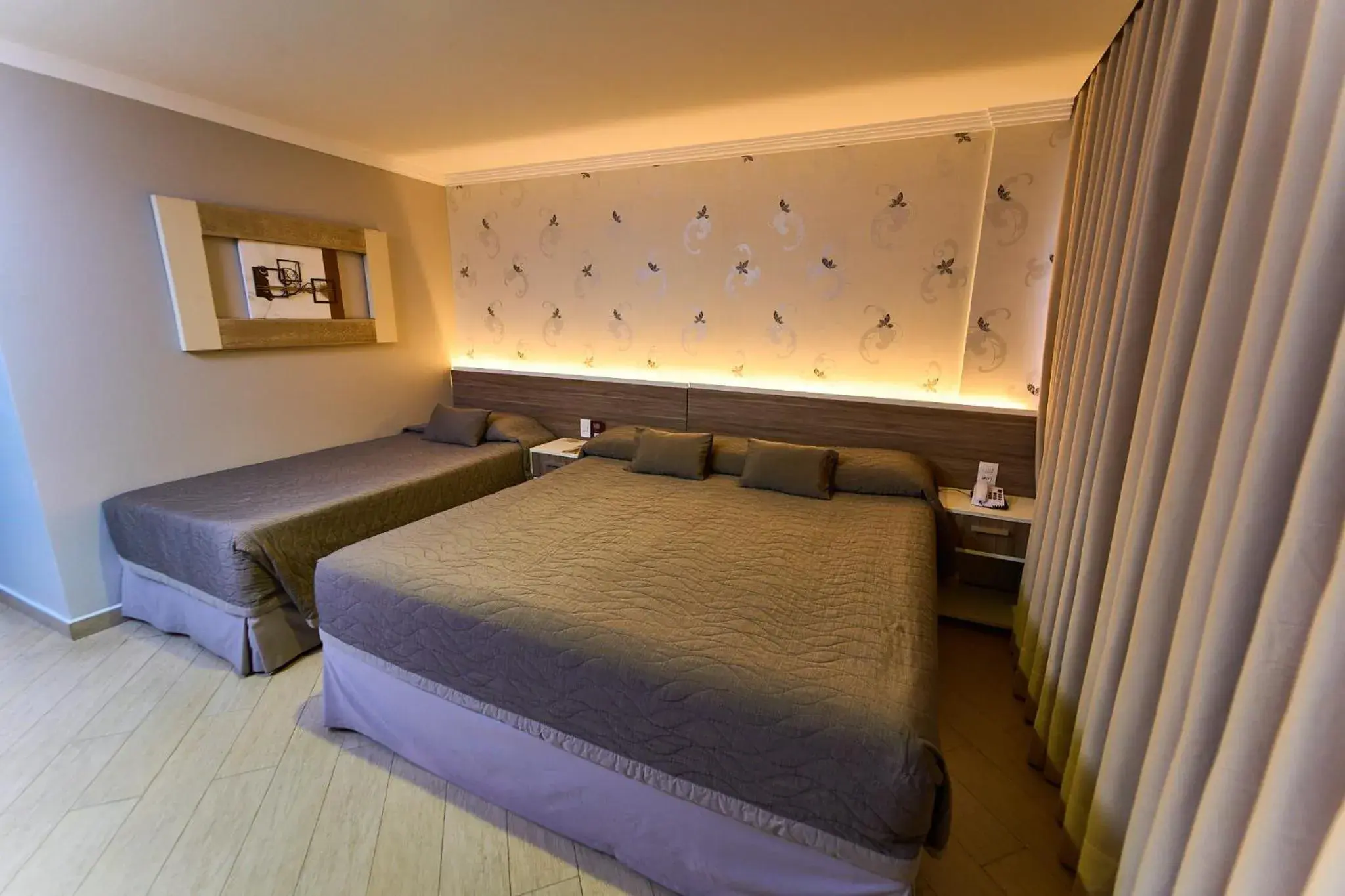 Bedroom, Bed in Foz Plaza Hotel Bedroom, Bed in Foz Plaza Hotel