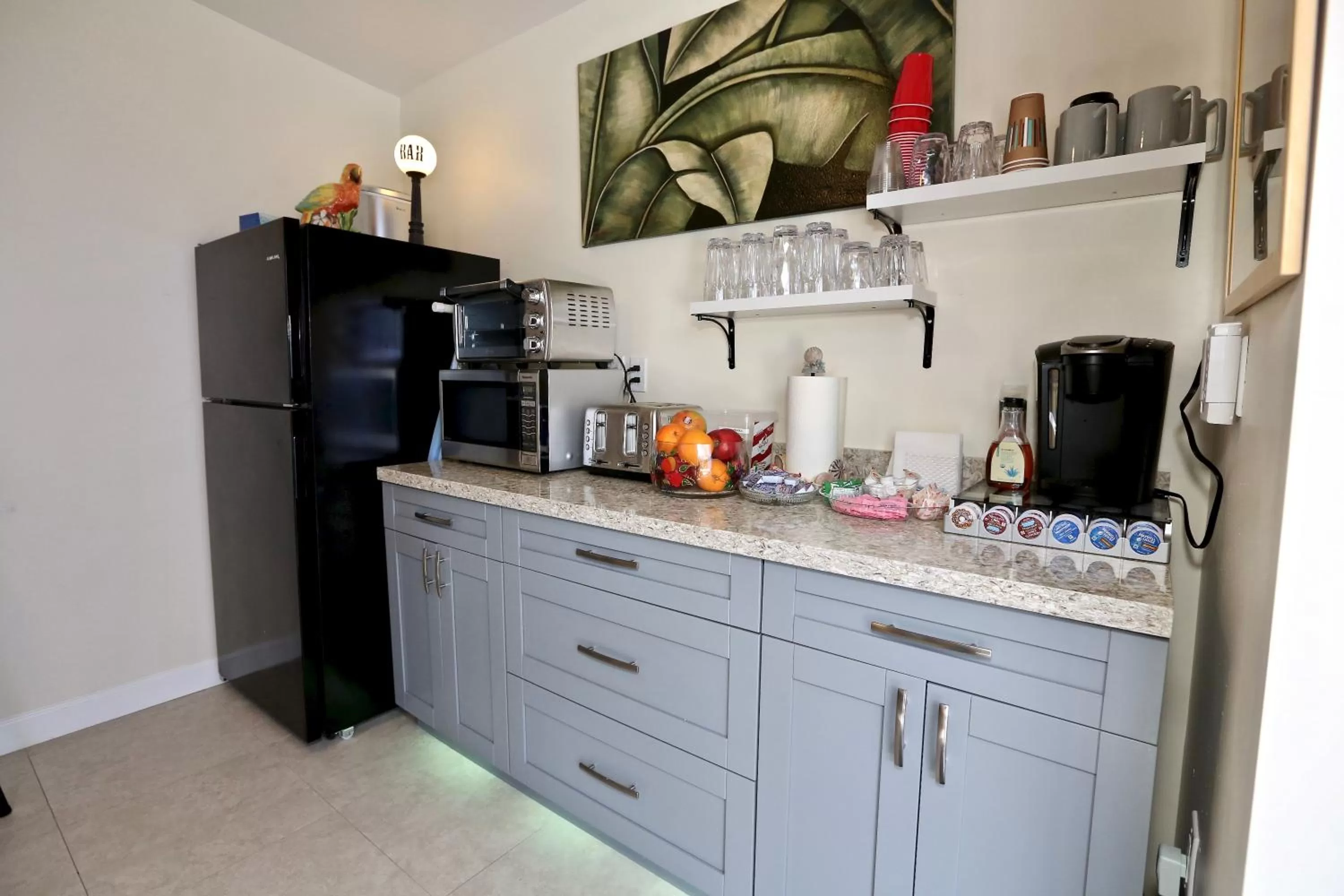 Kitchen/Kitchenette in Fantasy Island Inn, Caters to Men