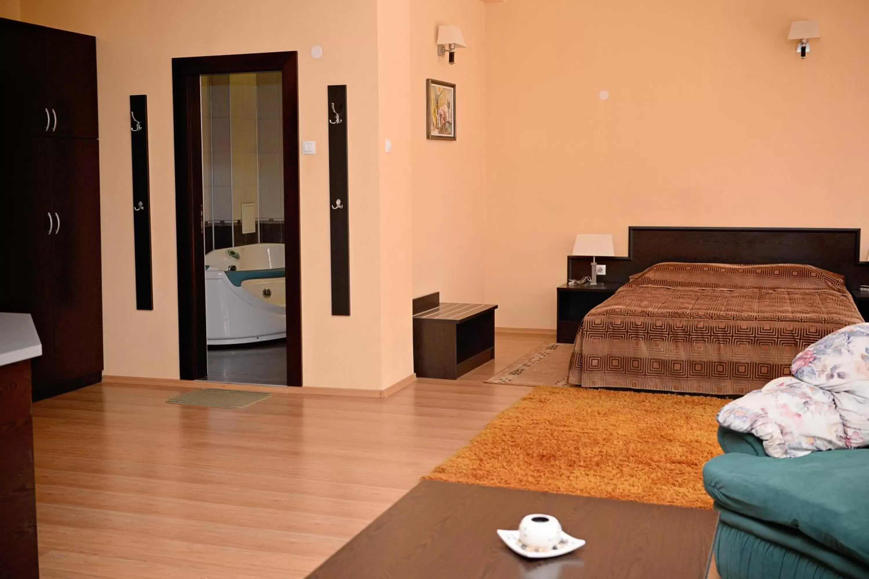 Apartment with Terrace in Family Art-Hotel Zora Apartment with Terrace in Family Art-Hotel Zora