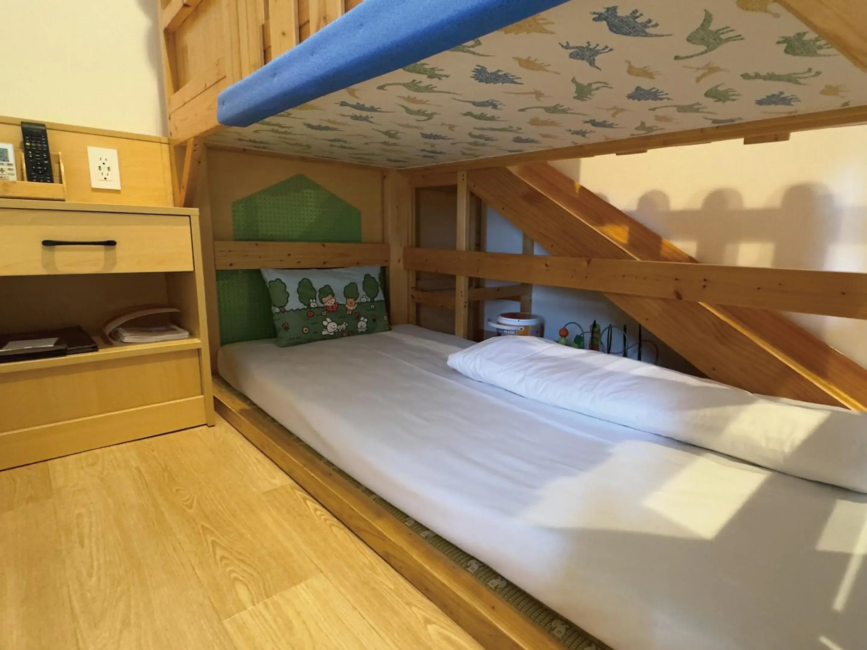 Bunk Bed in Victoria Hotel Naha