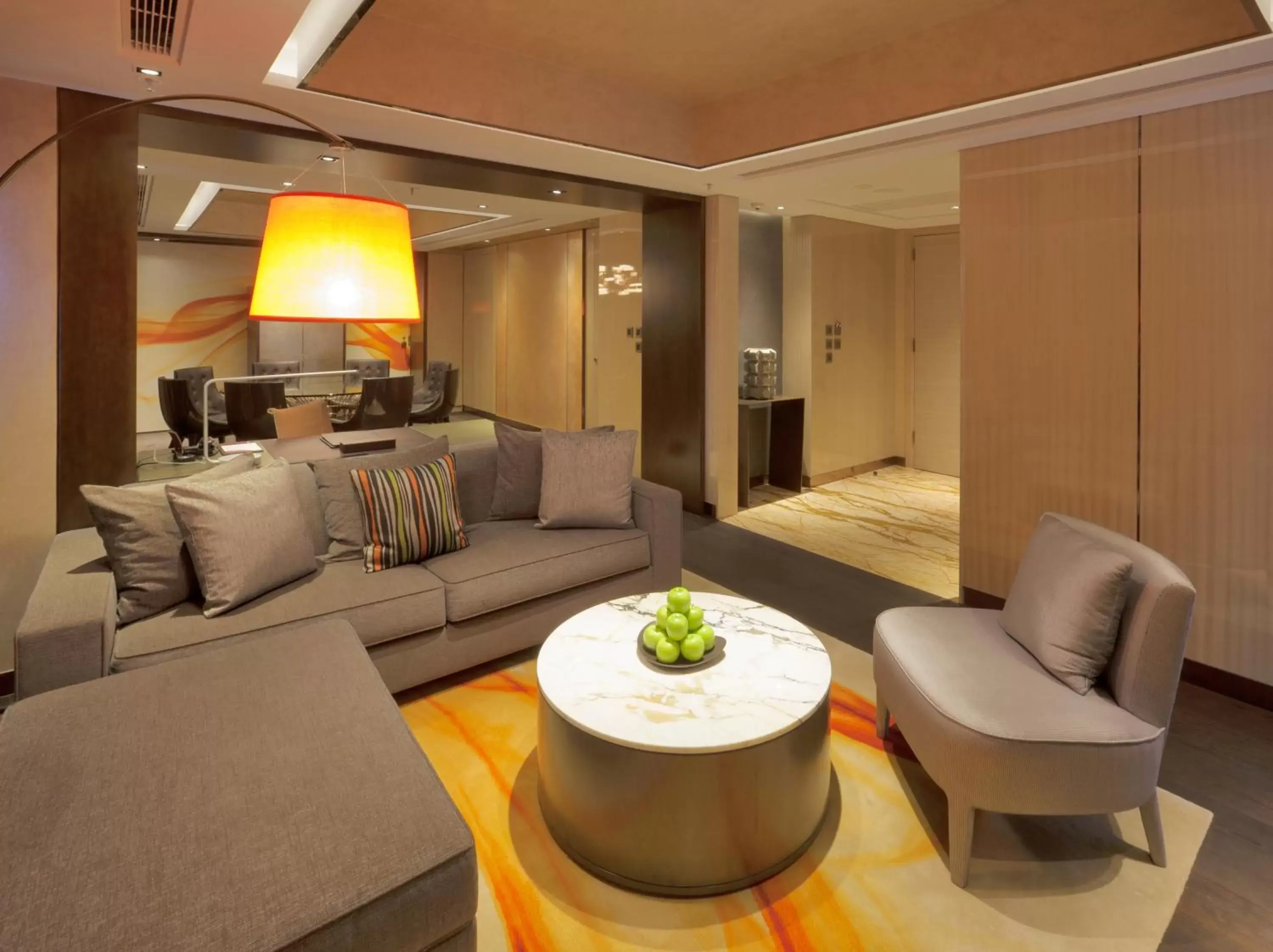Living room, Seating Area in Crowne Plaza Hong Kong Kowloon East, an IHG Hotel