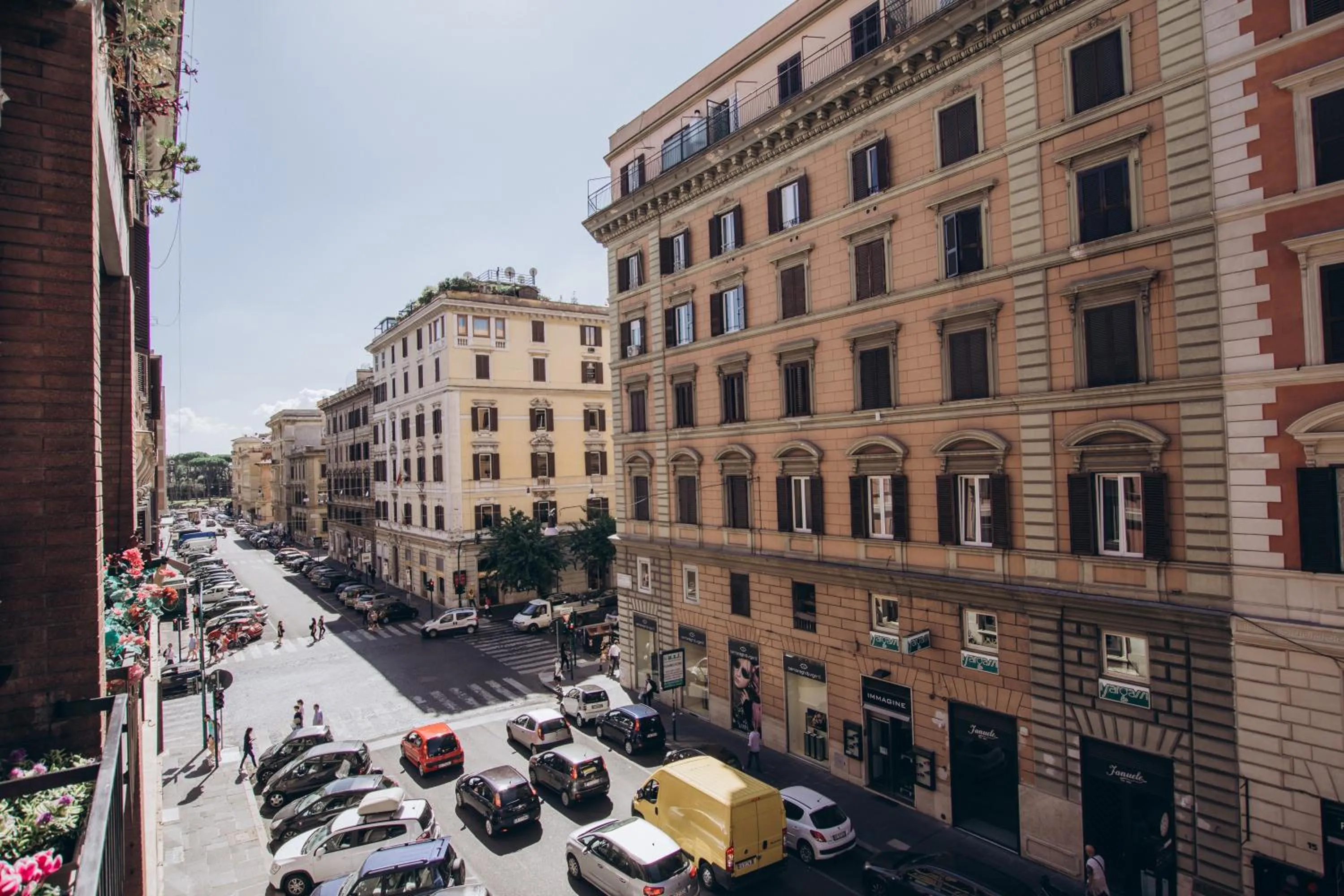 Street view in Regolo Rooms Vaticano