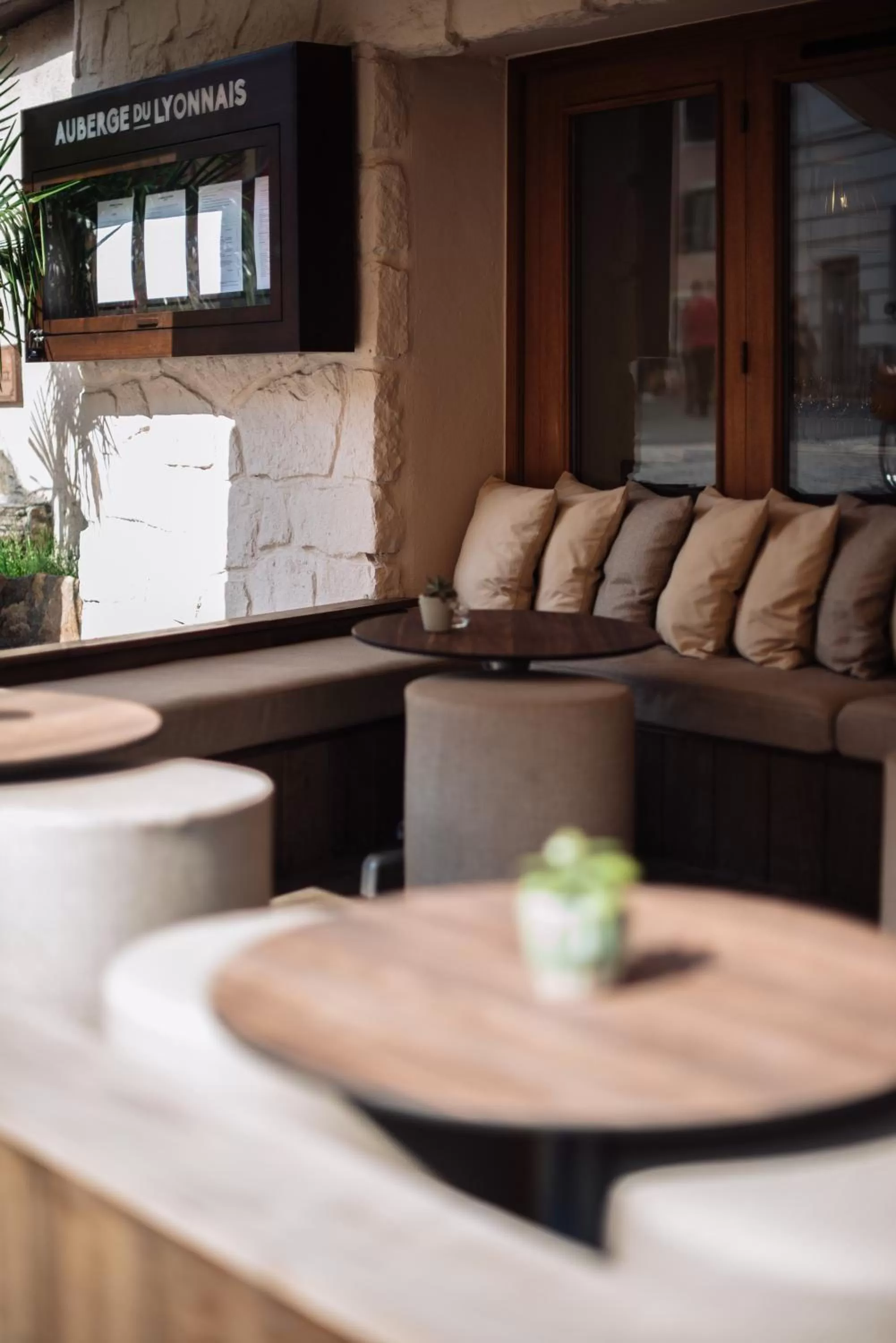 Restaurant/places to eat in Auberge du Lyonnais