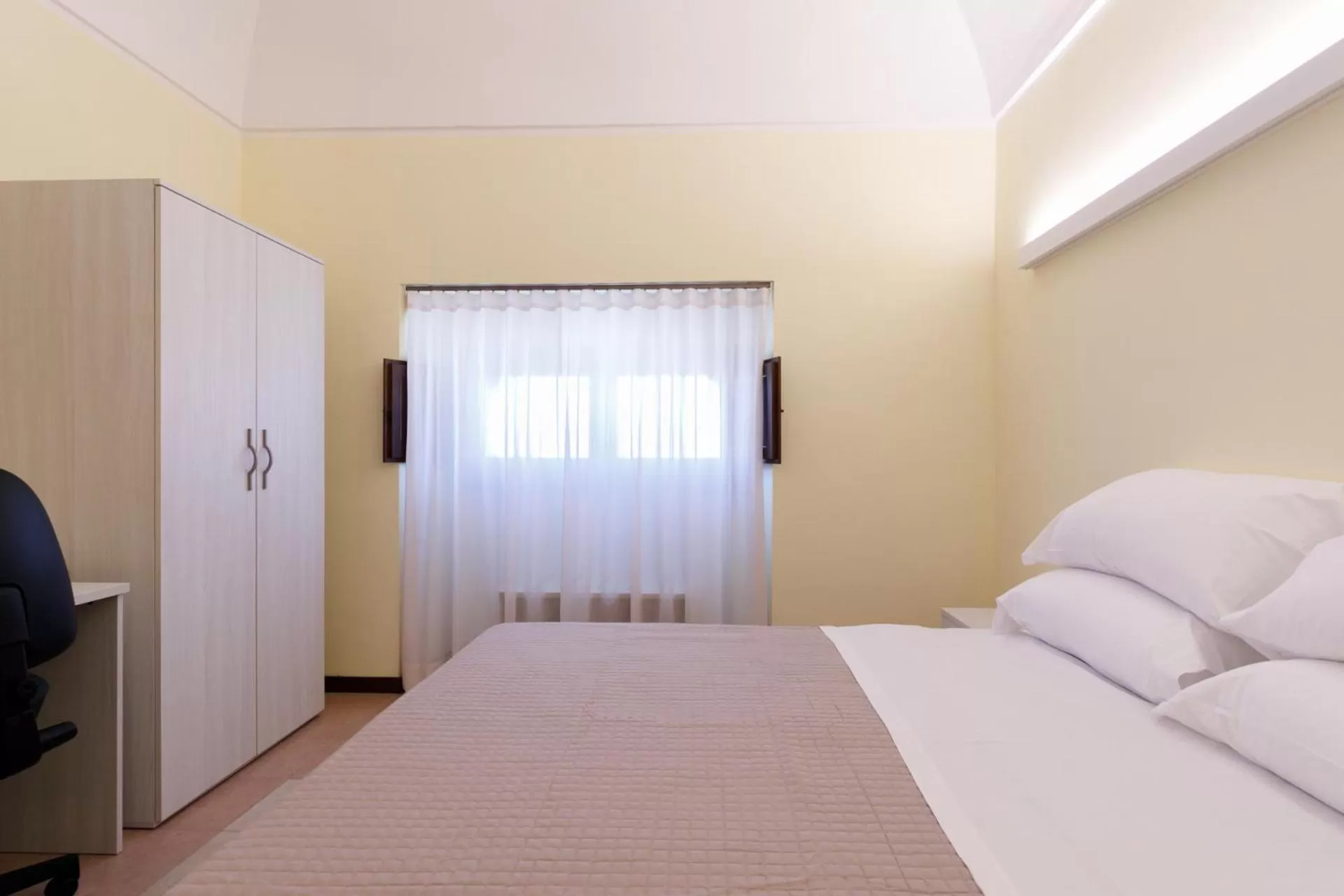 Bed in B&B Lanciano