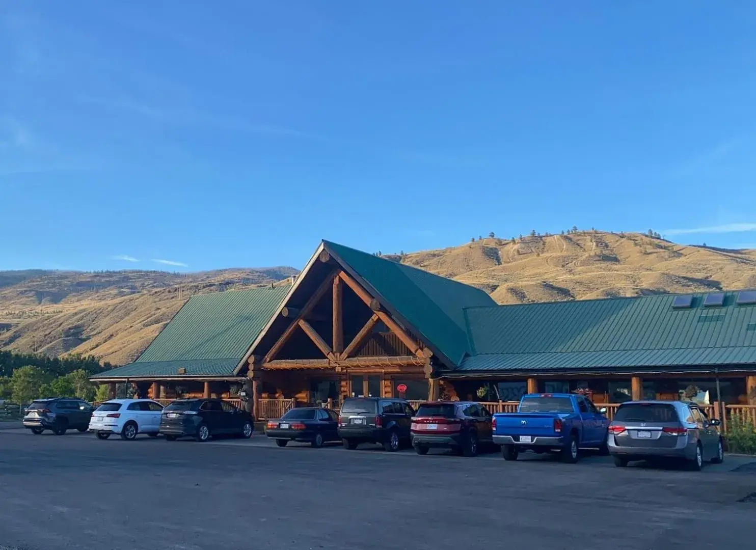 Property Building in Bear's Claw Lodge