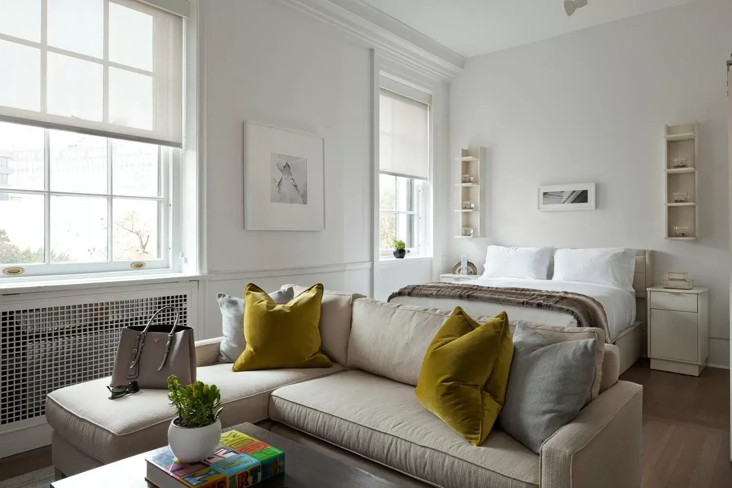 Photo of the whole room, Seating Area in Placemakr Dupont Circle