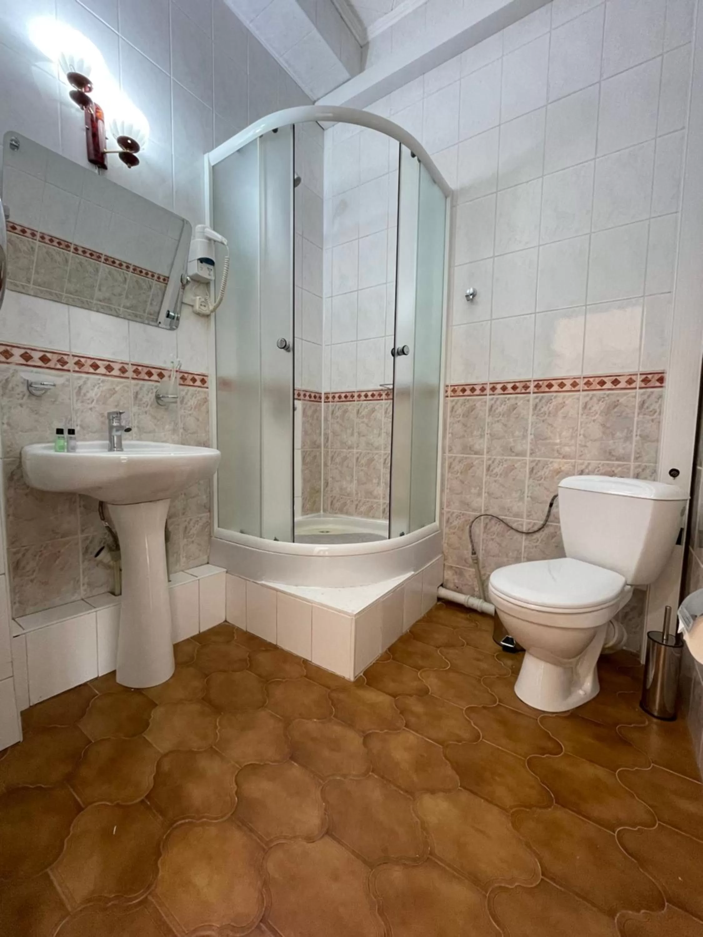 Shower in Belon Land