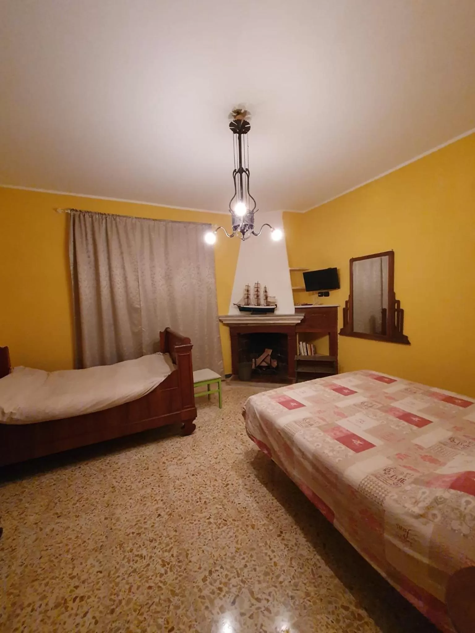 Bedroom, Bed in Le Calecatine