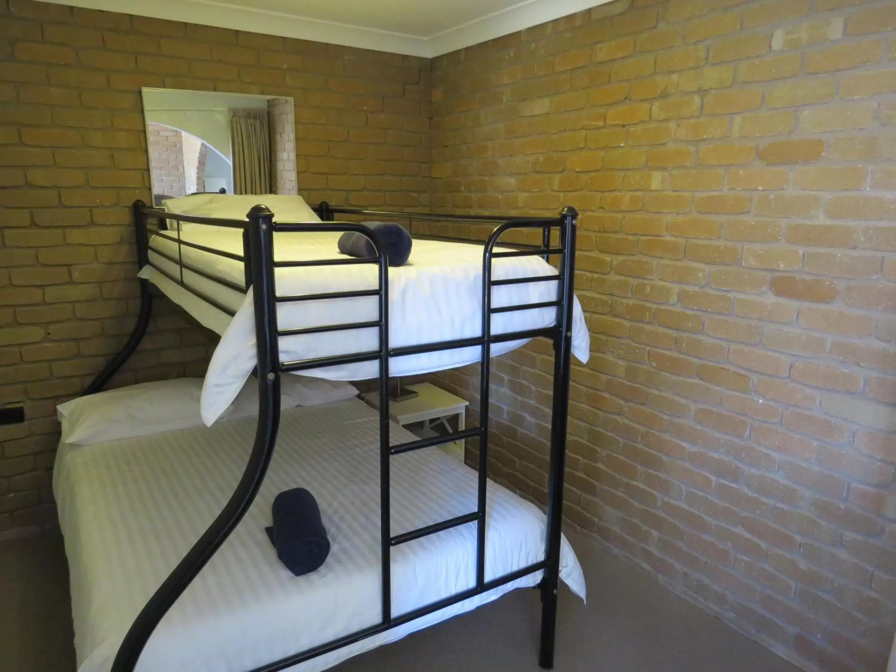 Bunk Bed in Albury Classic Motor Inn