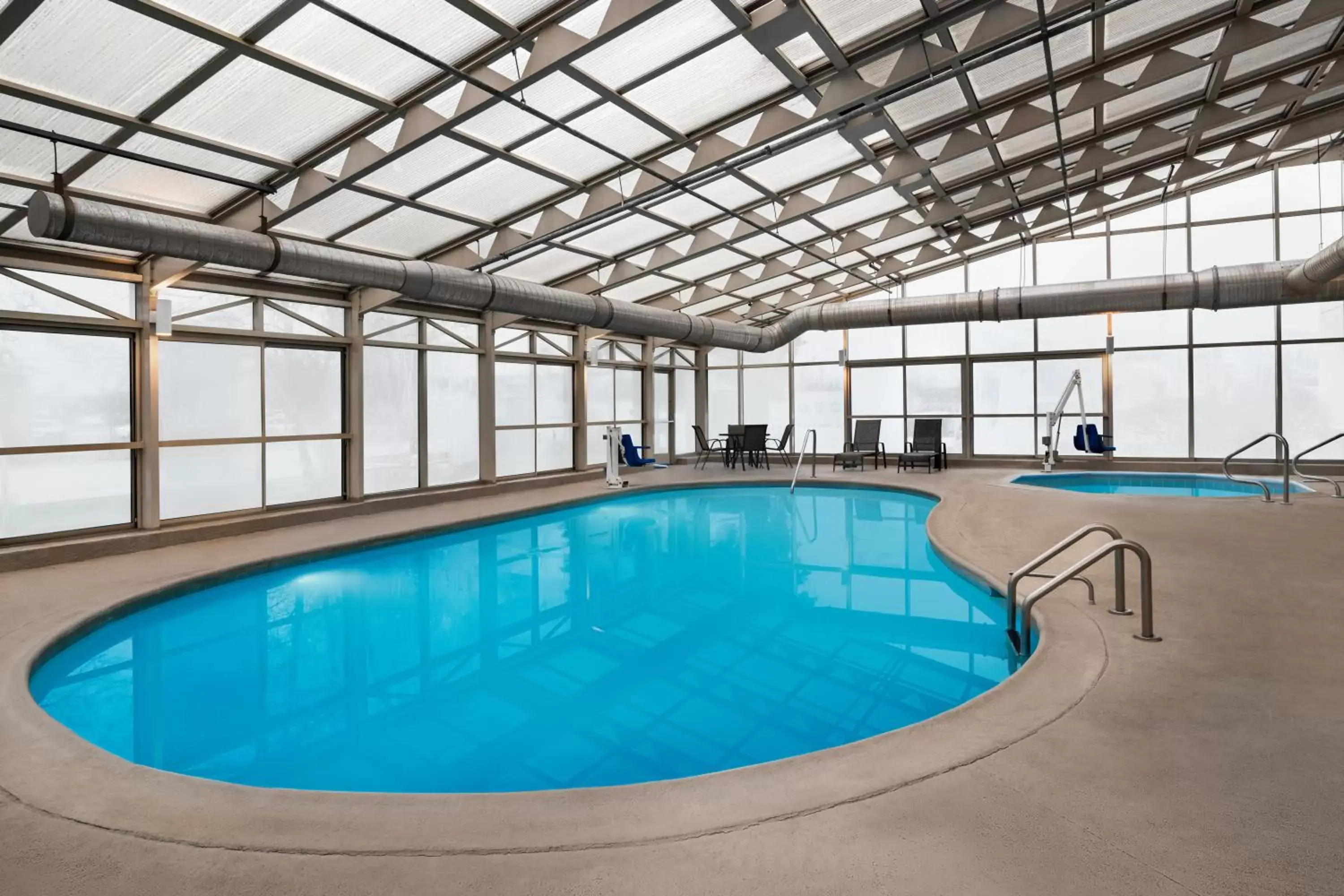 Swimming Pool in La Quinta by Wyndham Chicago Tinley Park