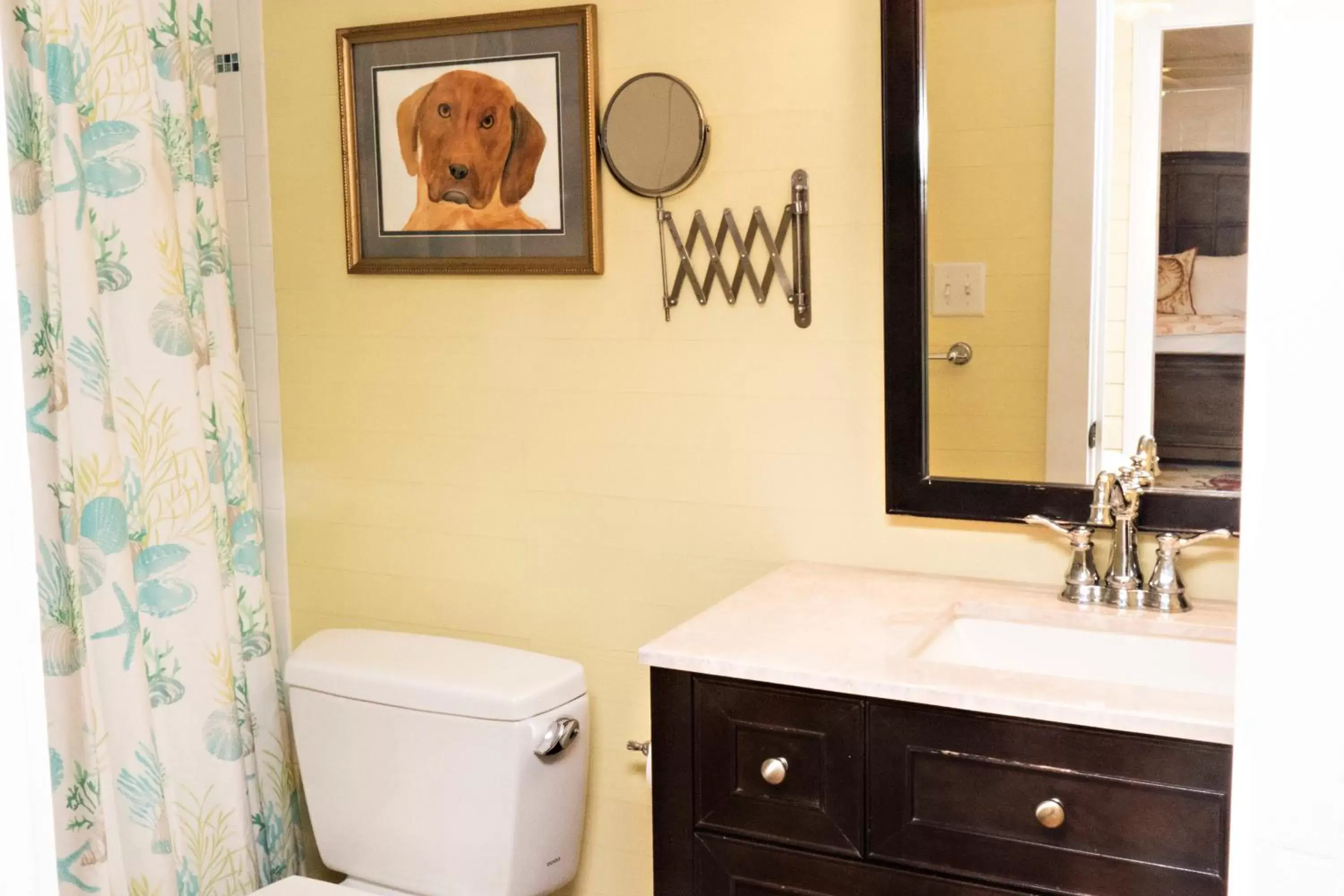 Toilet, Bathroom in Beachview Inn and Spa