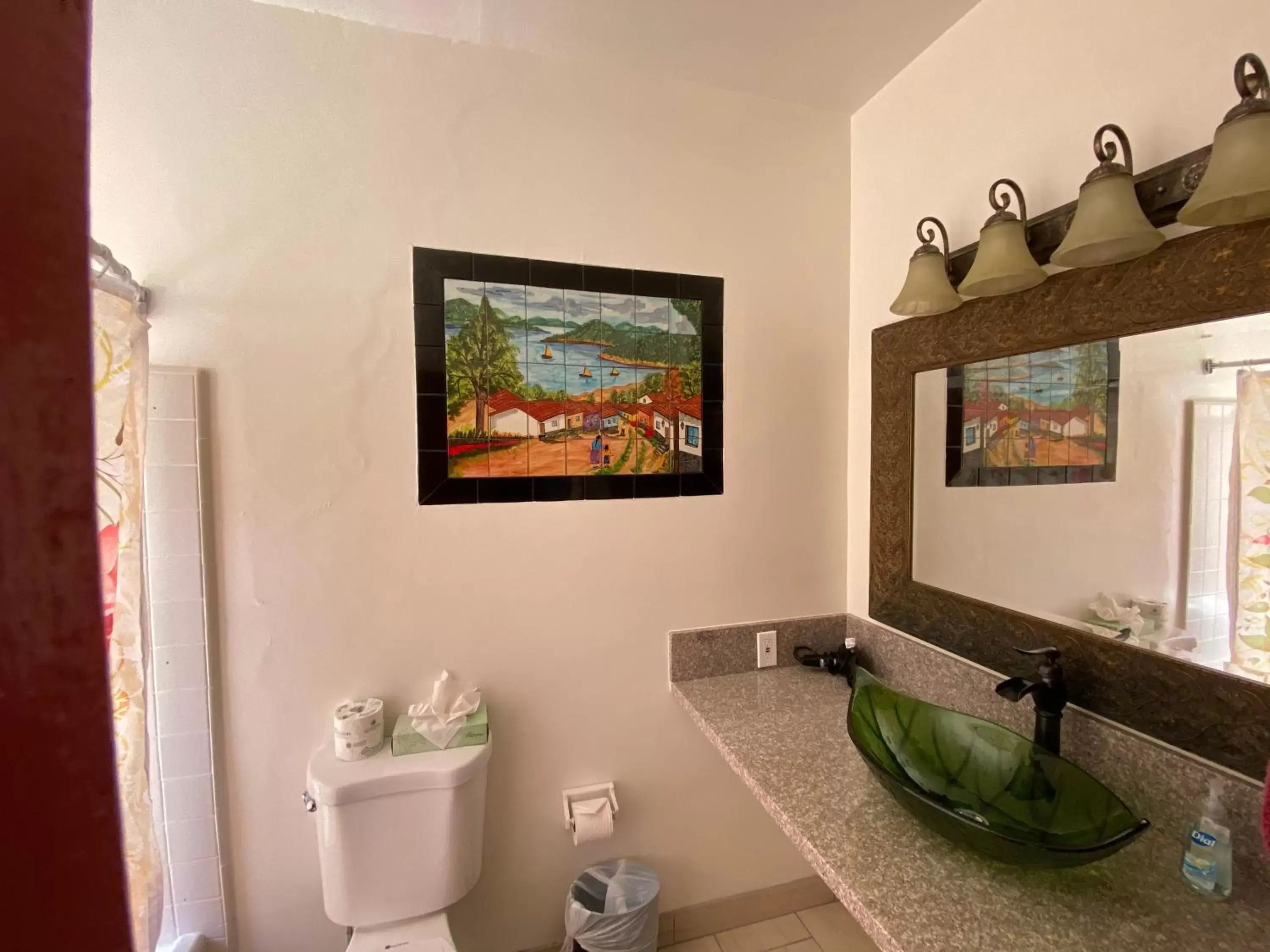 Bathroom in Villa Rosa Inn