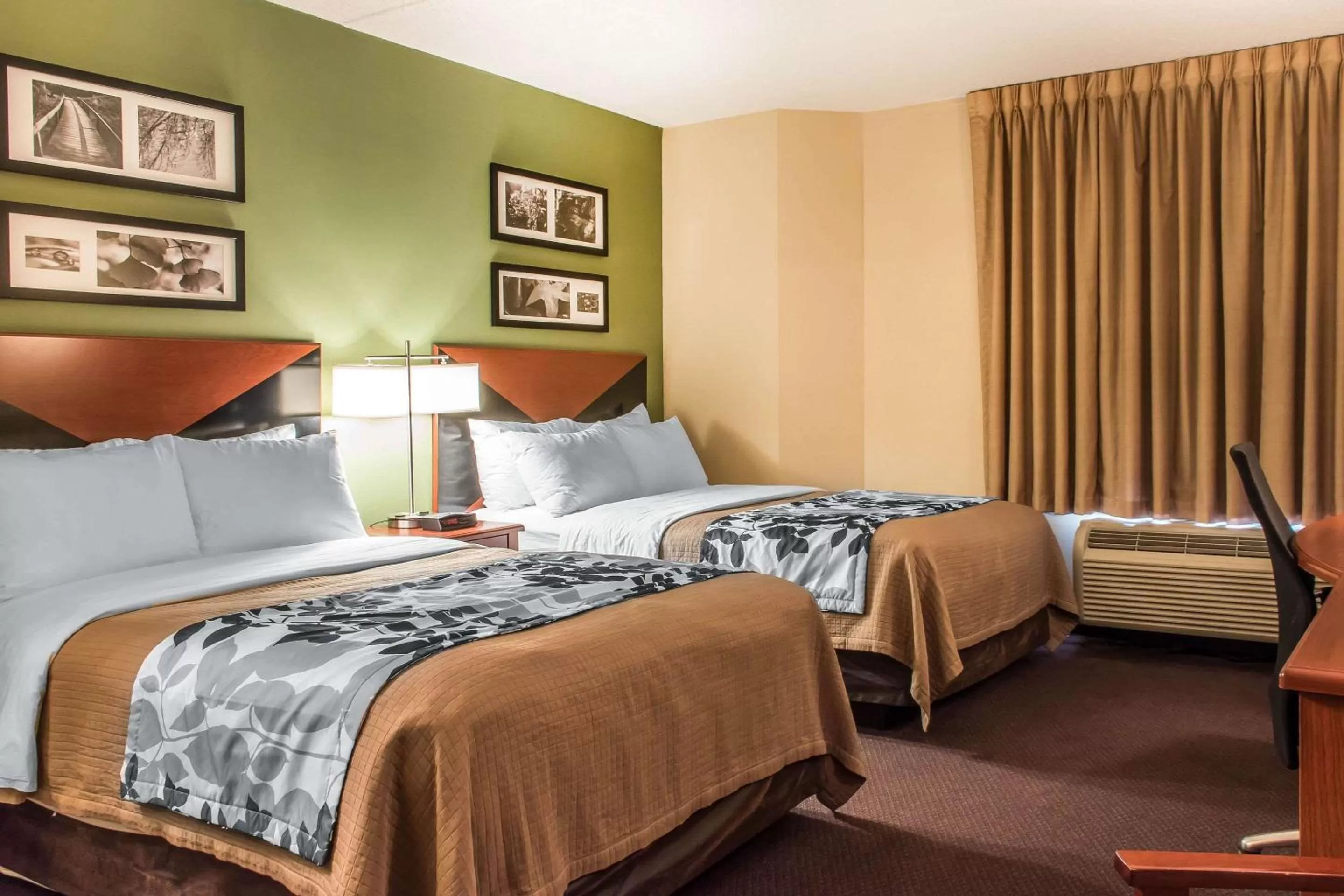 Photo of the whole room, Bed in Sleep Inn & Suites of Lancaster County