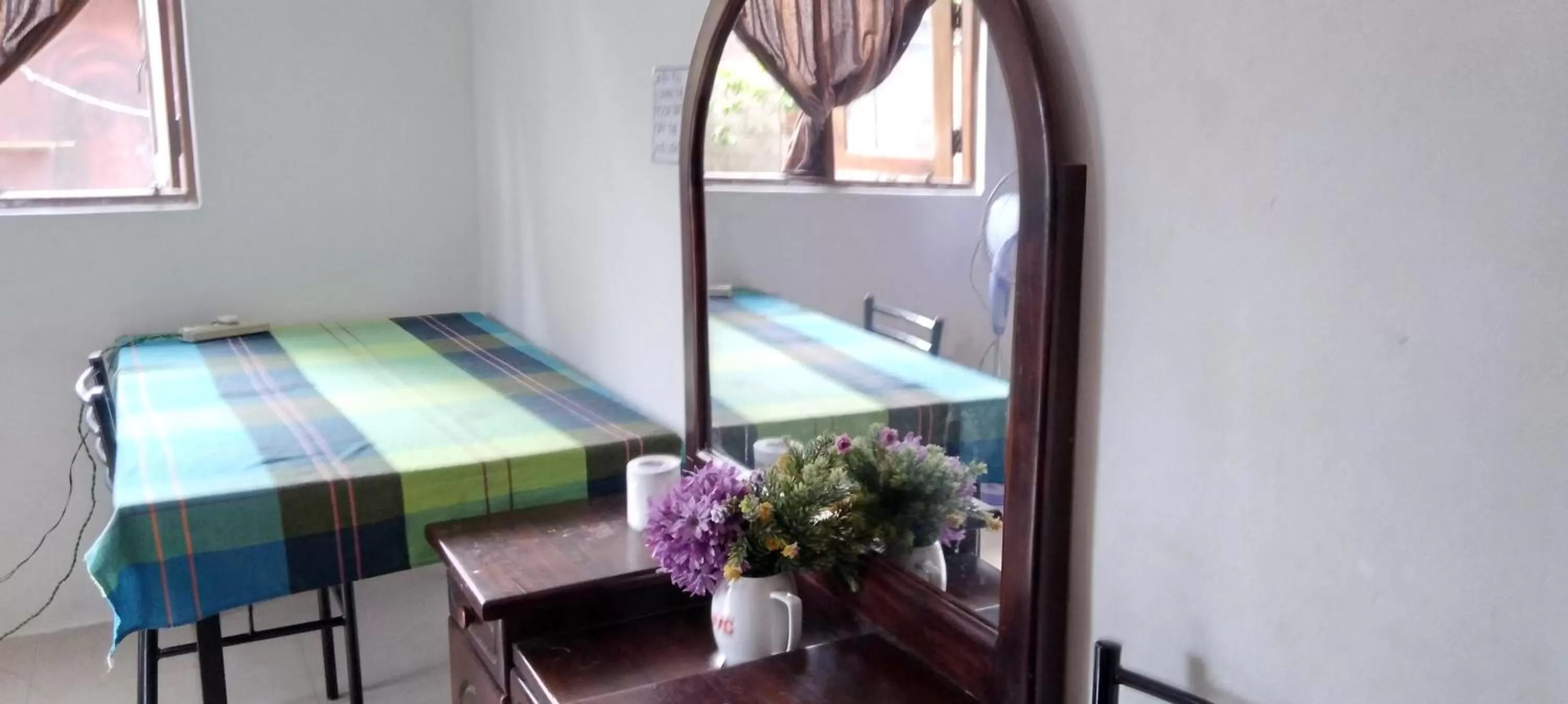 Property building, Bed in House Of Esanya