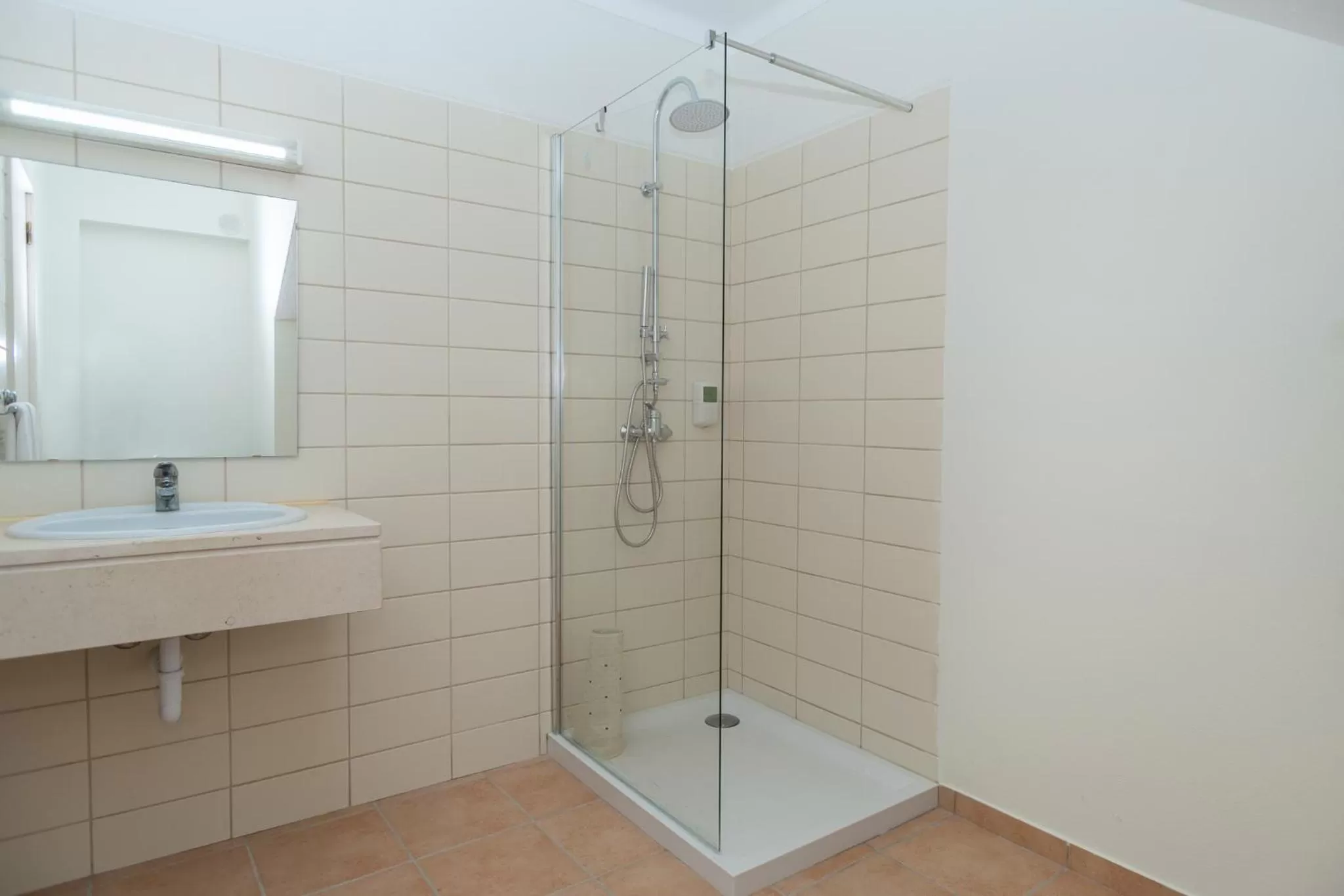 Shower in Colina da Lapa & Villas