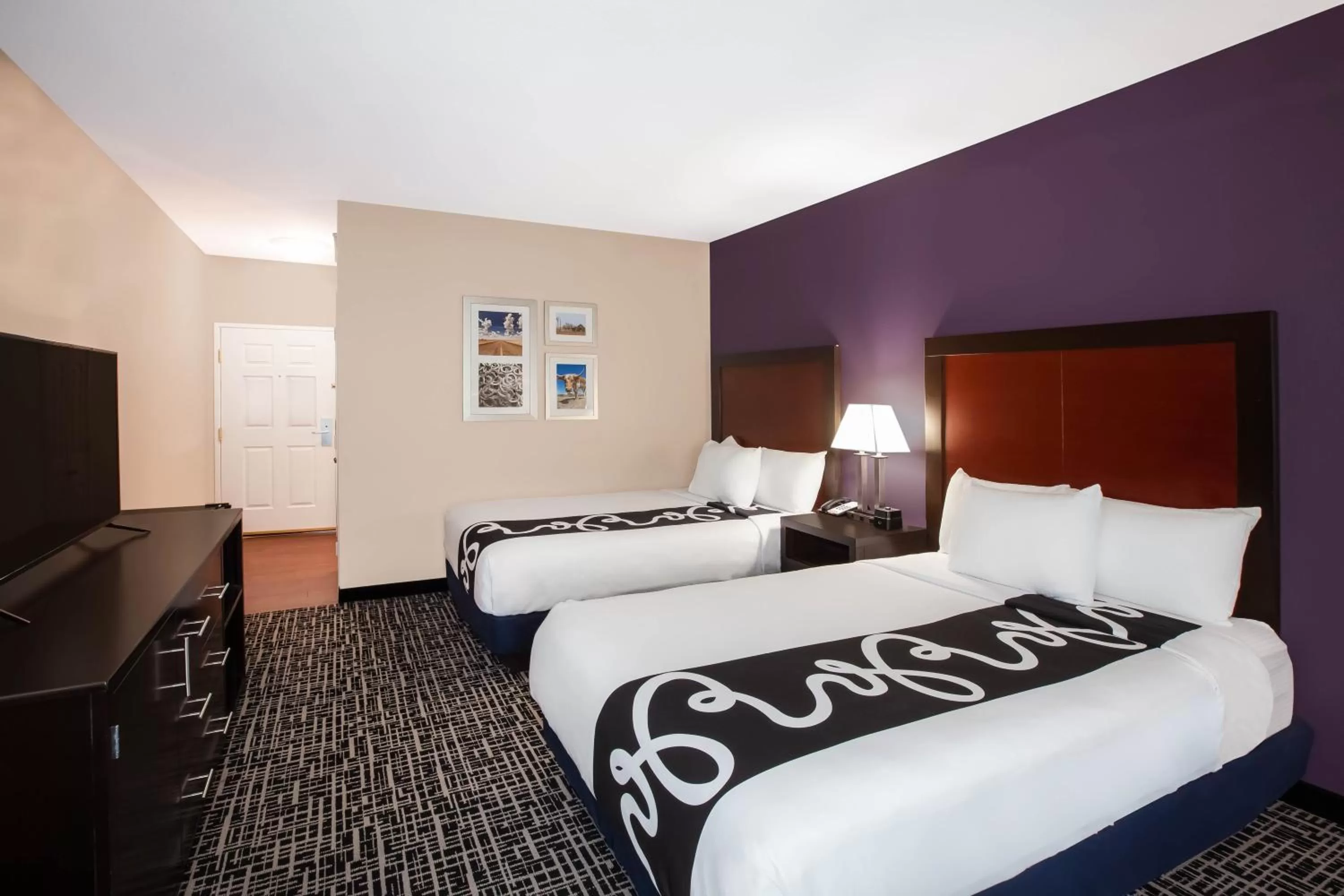 Double Room with Roll-In Shower - Mobility/Hearing Accessible - Non-Smoking in La Quinta by Wyndham Lubbock North
