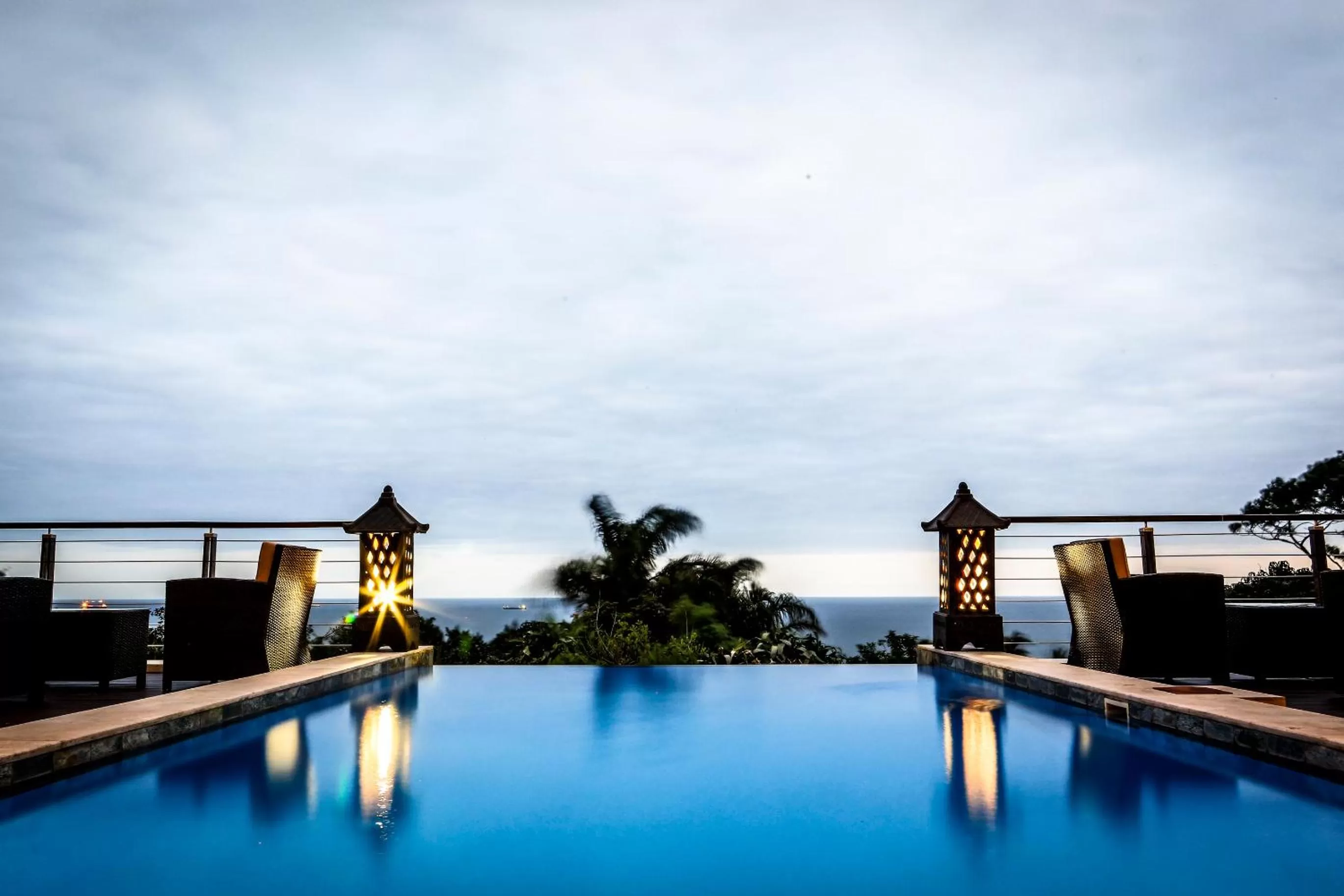 Swimming pool in Endless Horizons Boutique Hotel