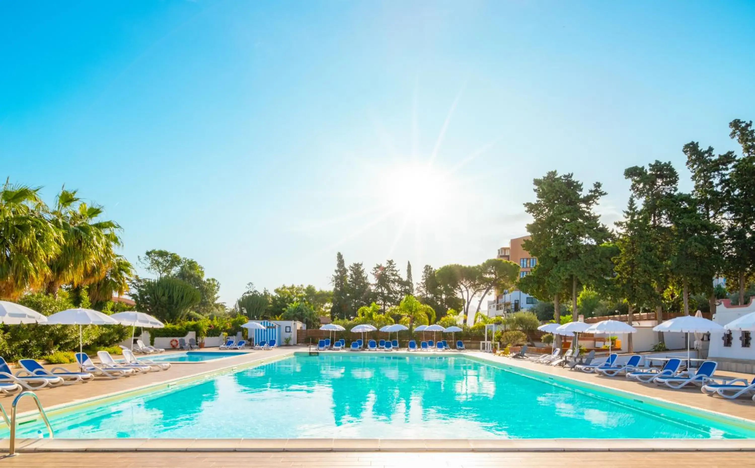 Swimming Pool in Hotel Kalura