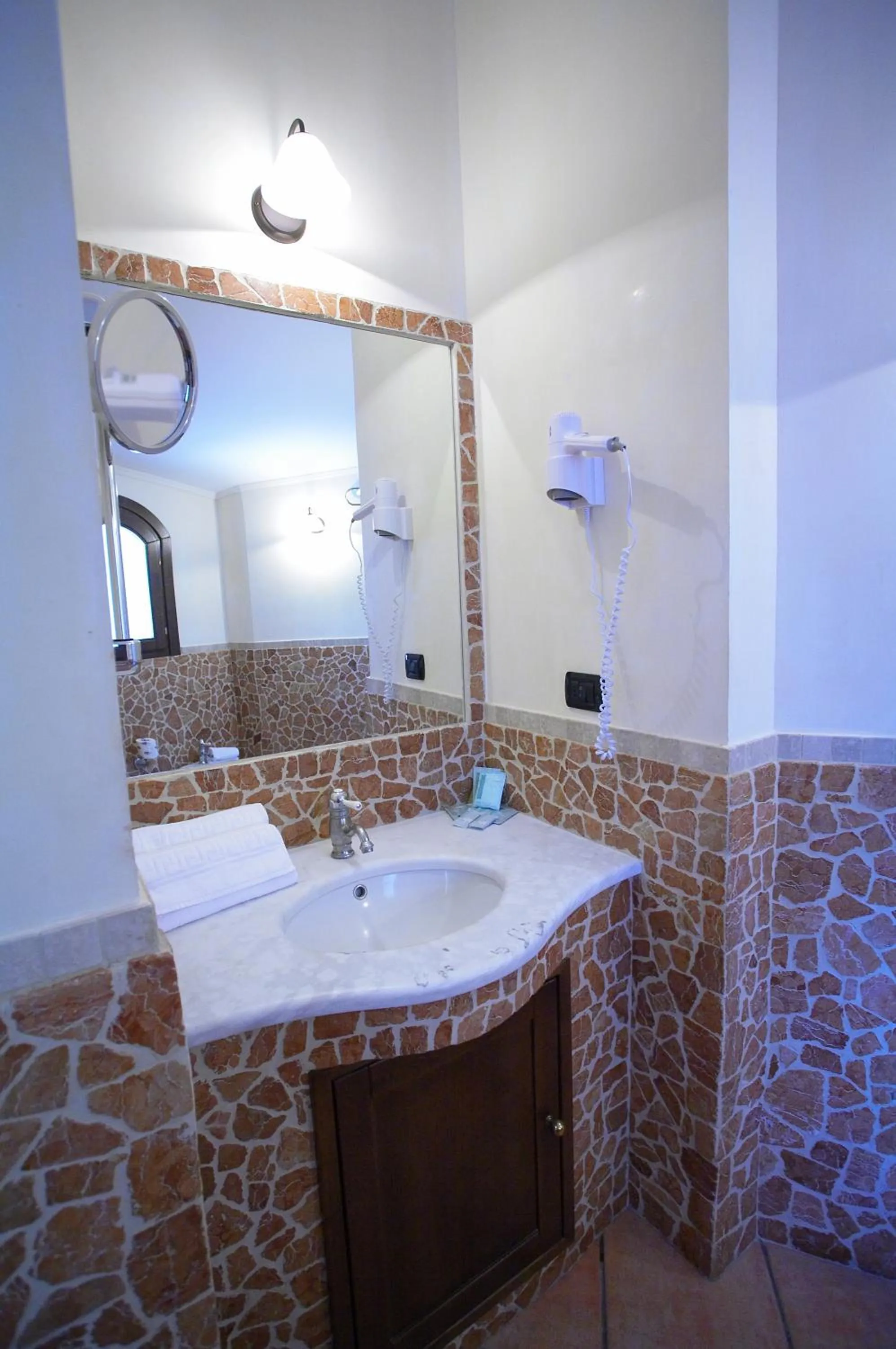 Bathroom in Airone Wellness Hotel