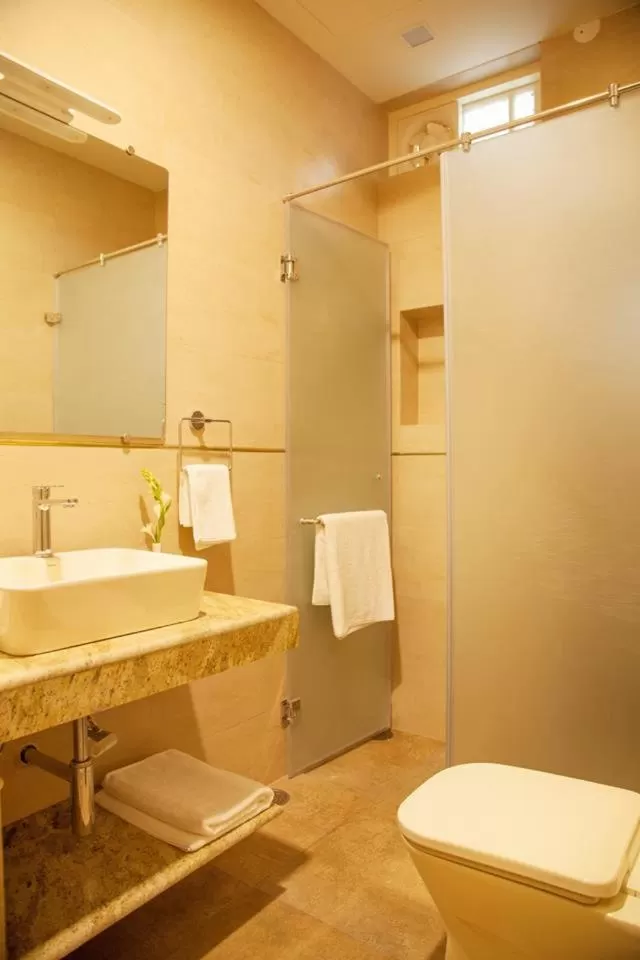 Toilet in The Ivy House