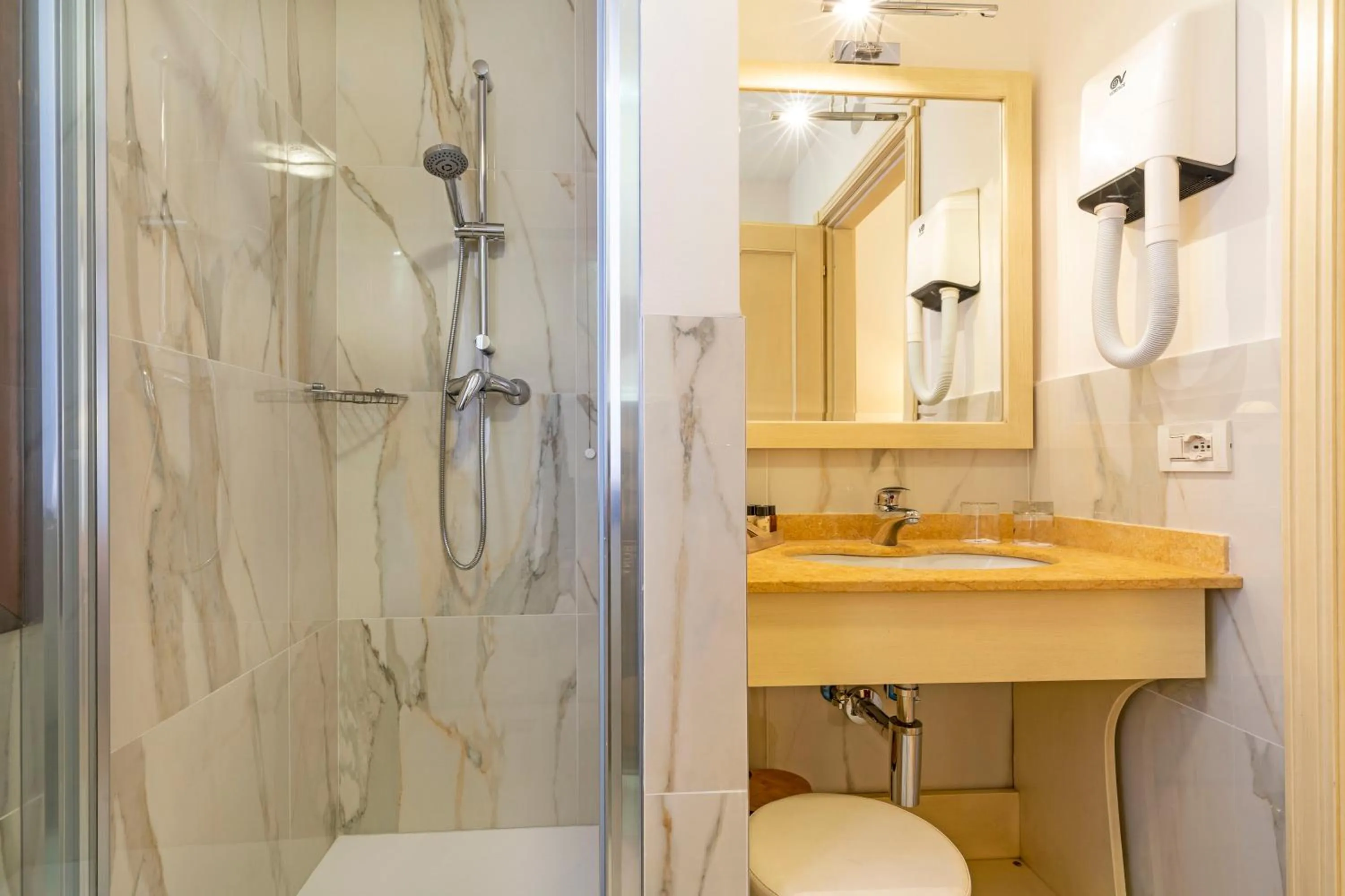 Bathroom in Hotel Bella Venezia
