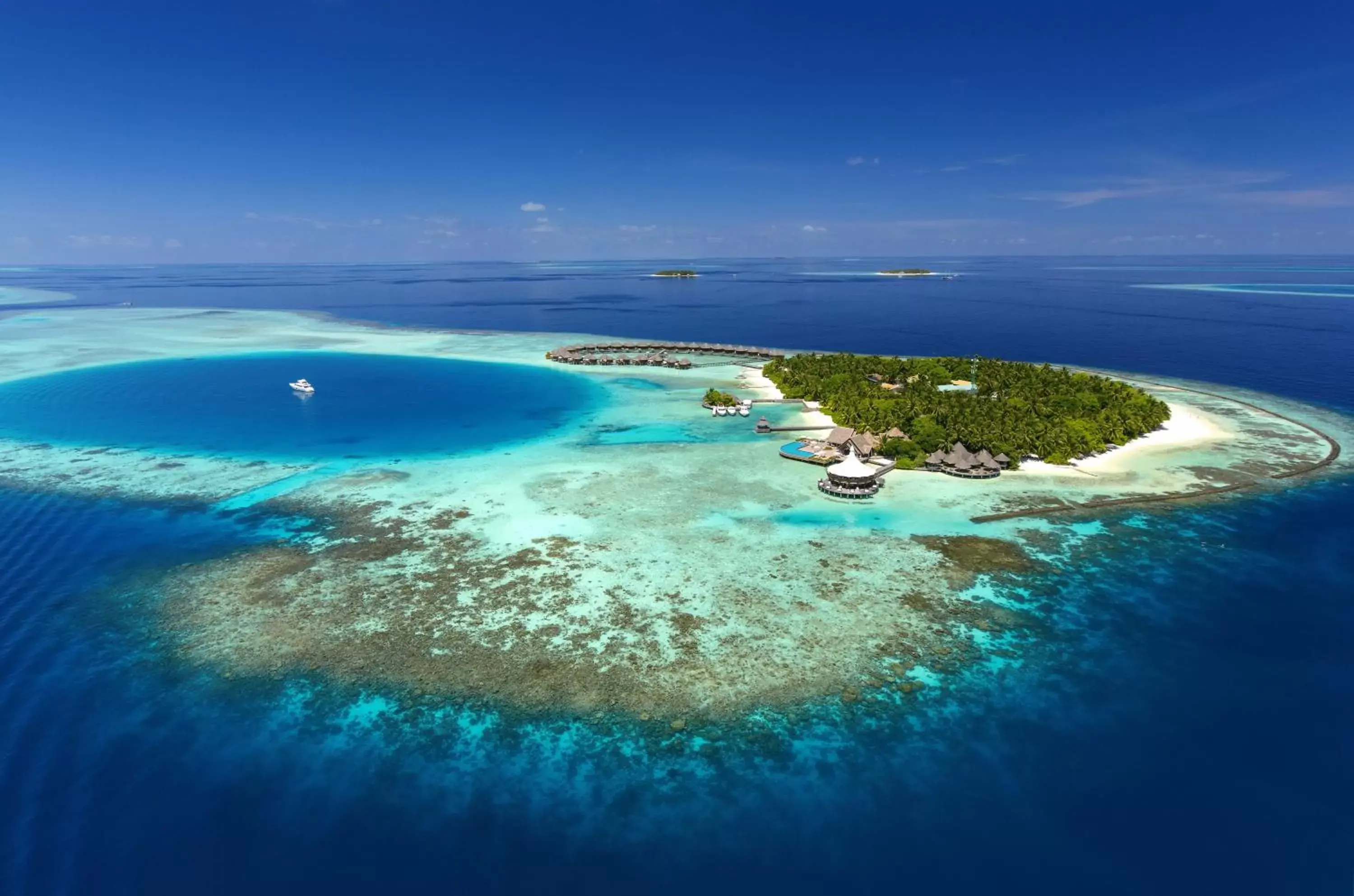 Bird's eye view, Bird's-eye View in Baros Maldives