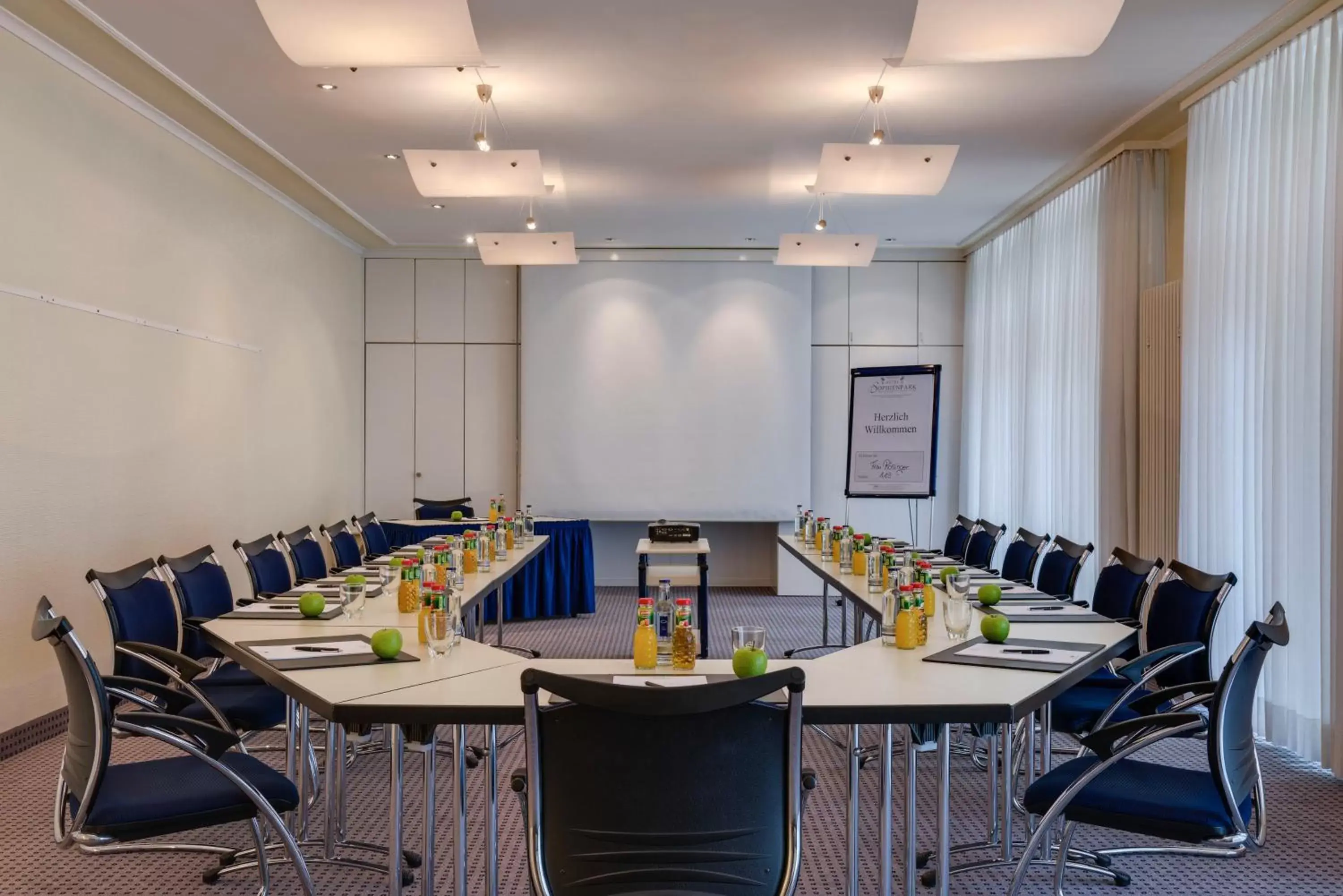 Meeting/conference room in Hotel am Sophienpark