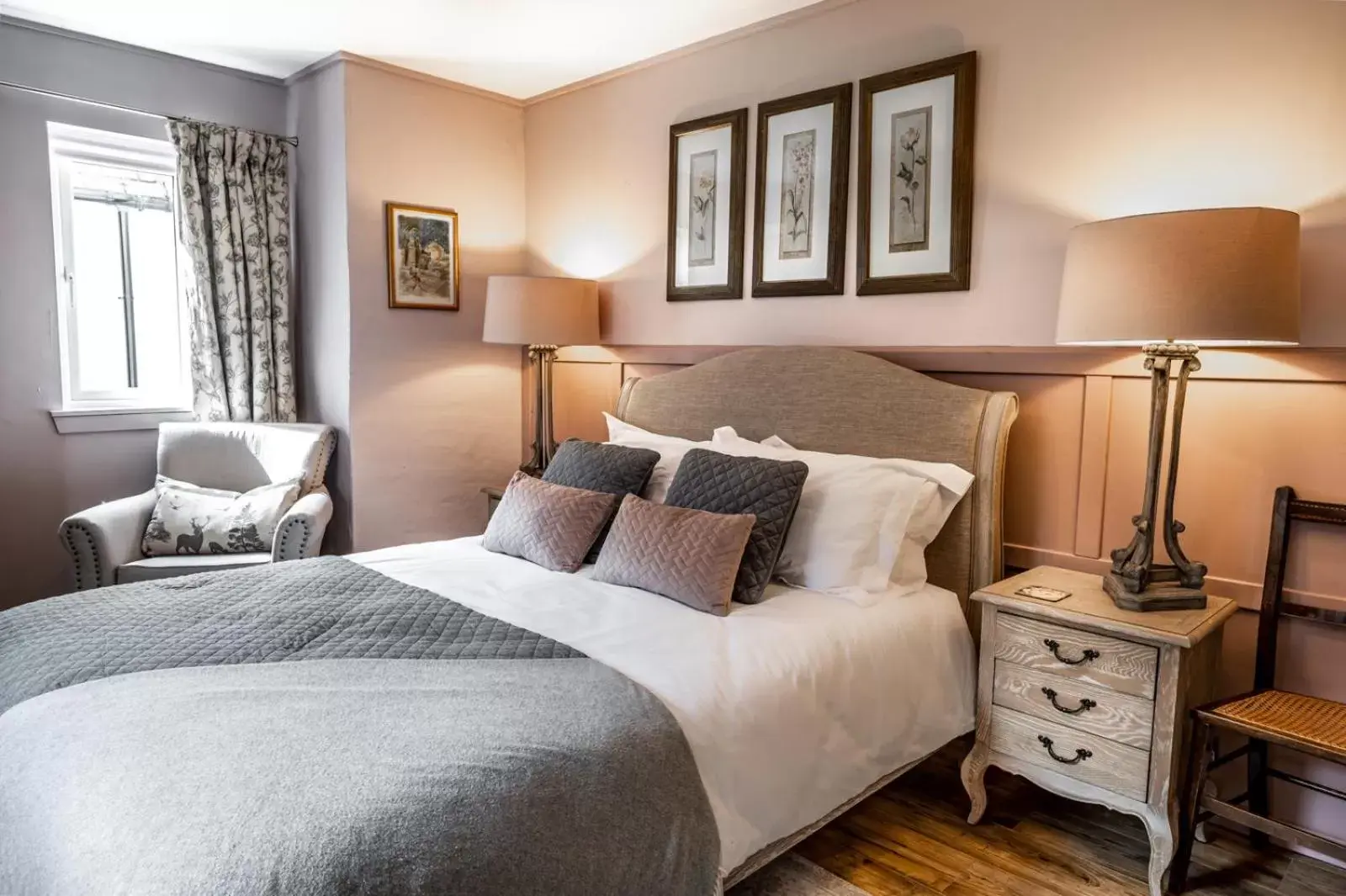 King Room in White Rose Tower King Room in White Rose Tower