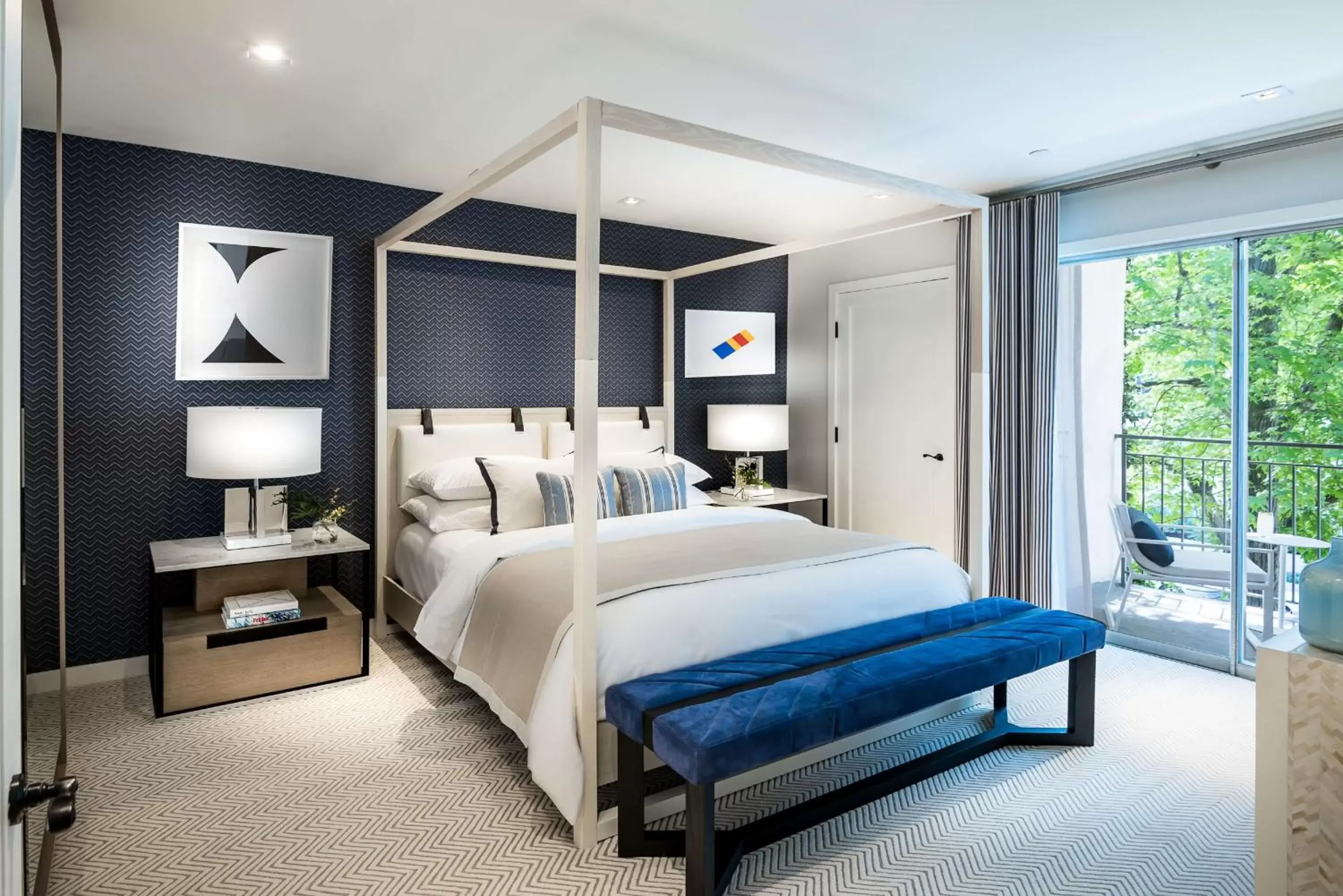 Bed in Oceana Santa Monica, LXR Hotels & Resorts